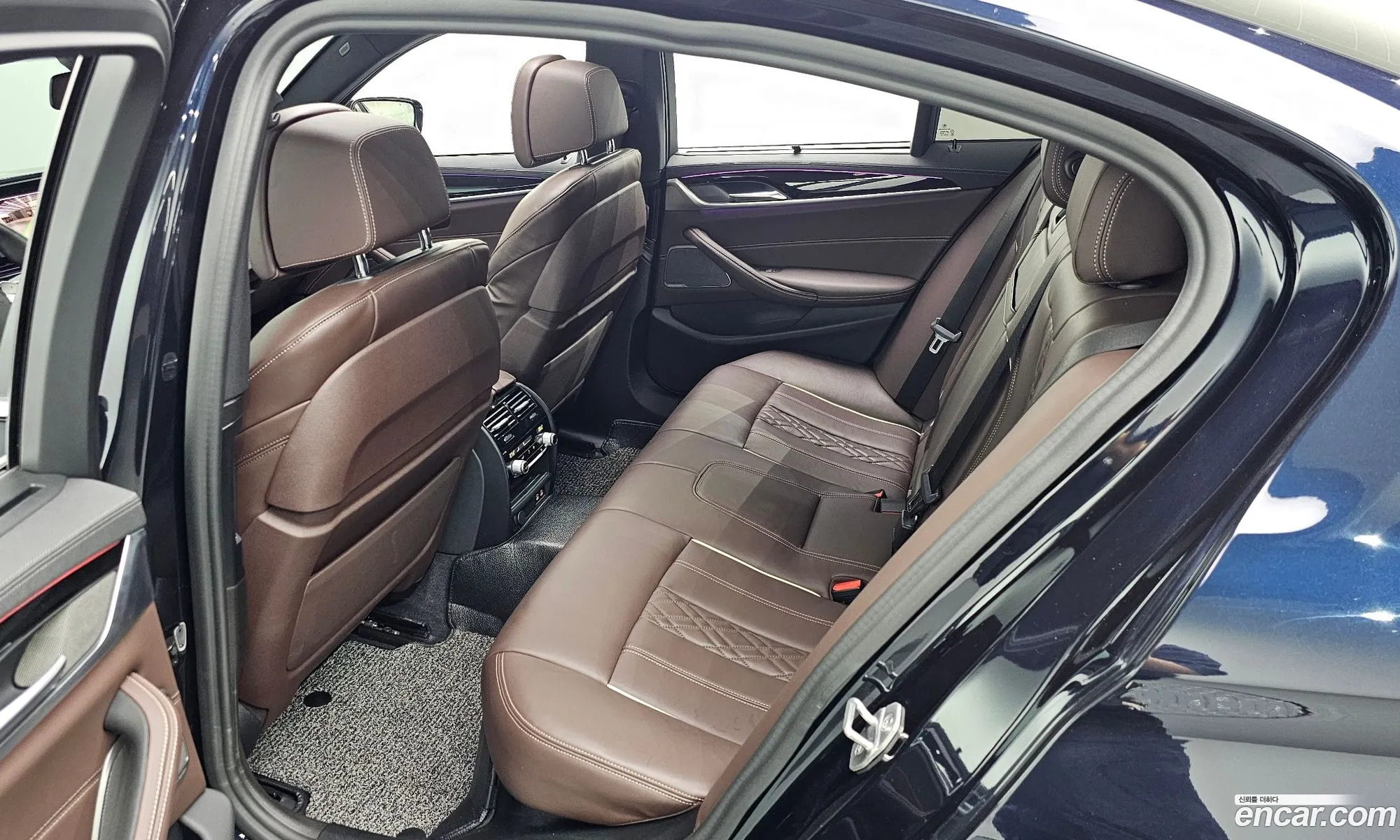 BMW 5 Series 2022 WBA71BH08NWX80889 — 32