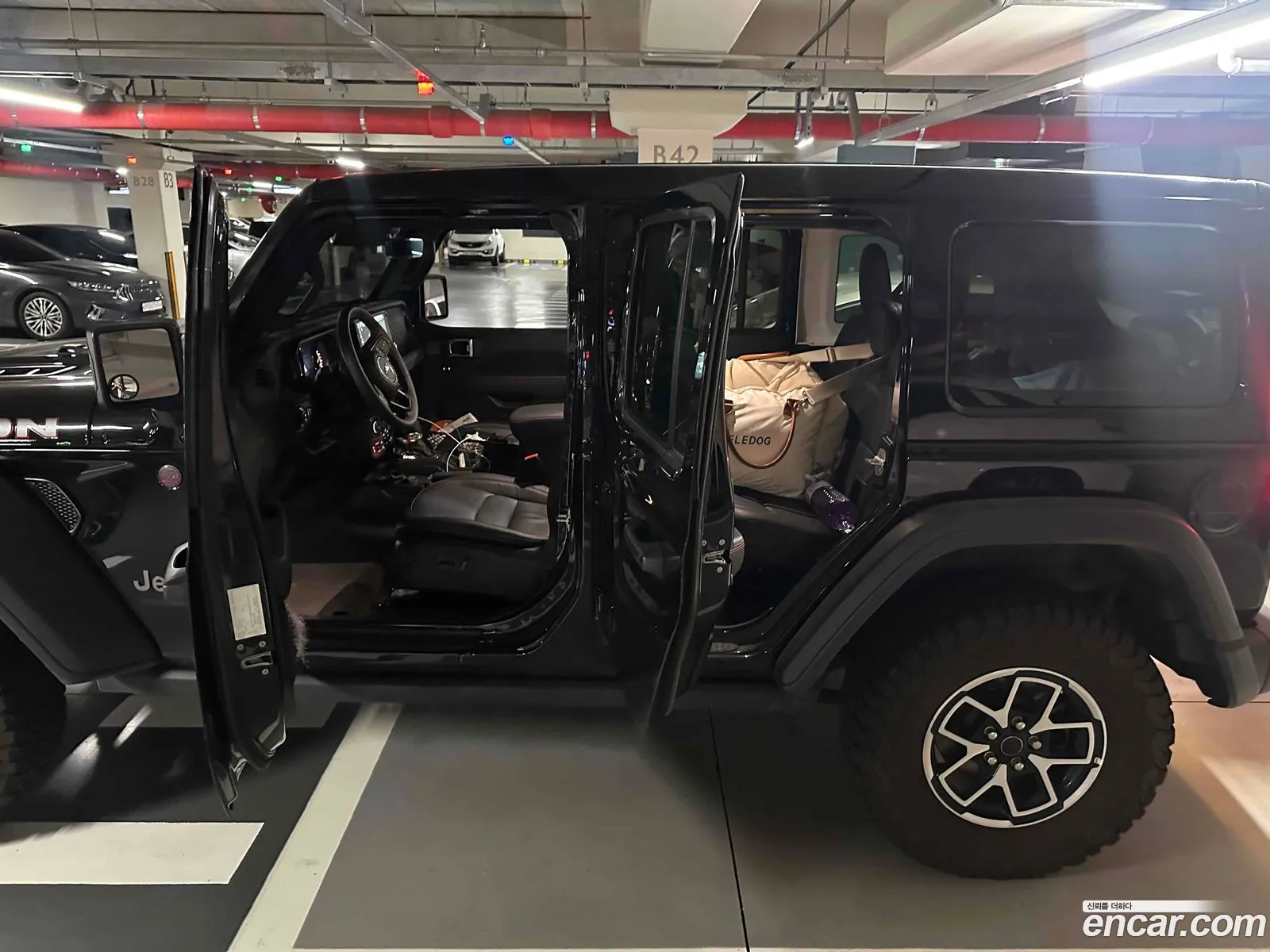 Jeep Wrangler 2025 — 9