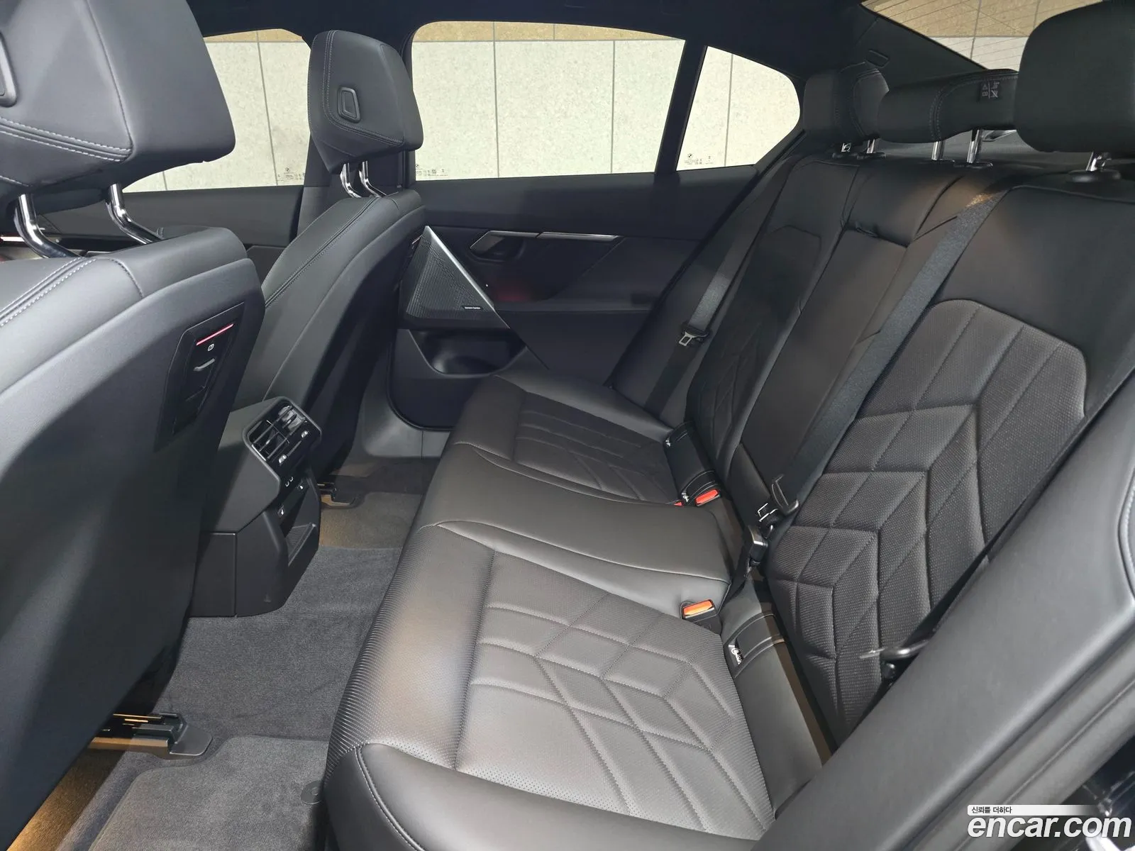 BMW 5 Series 2025 — 8