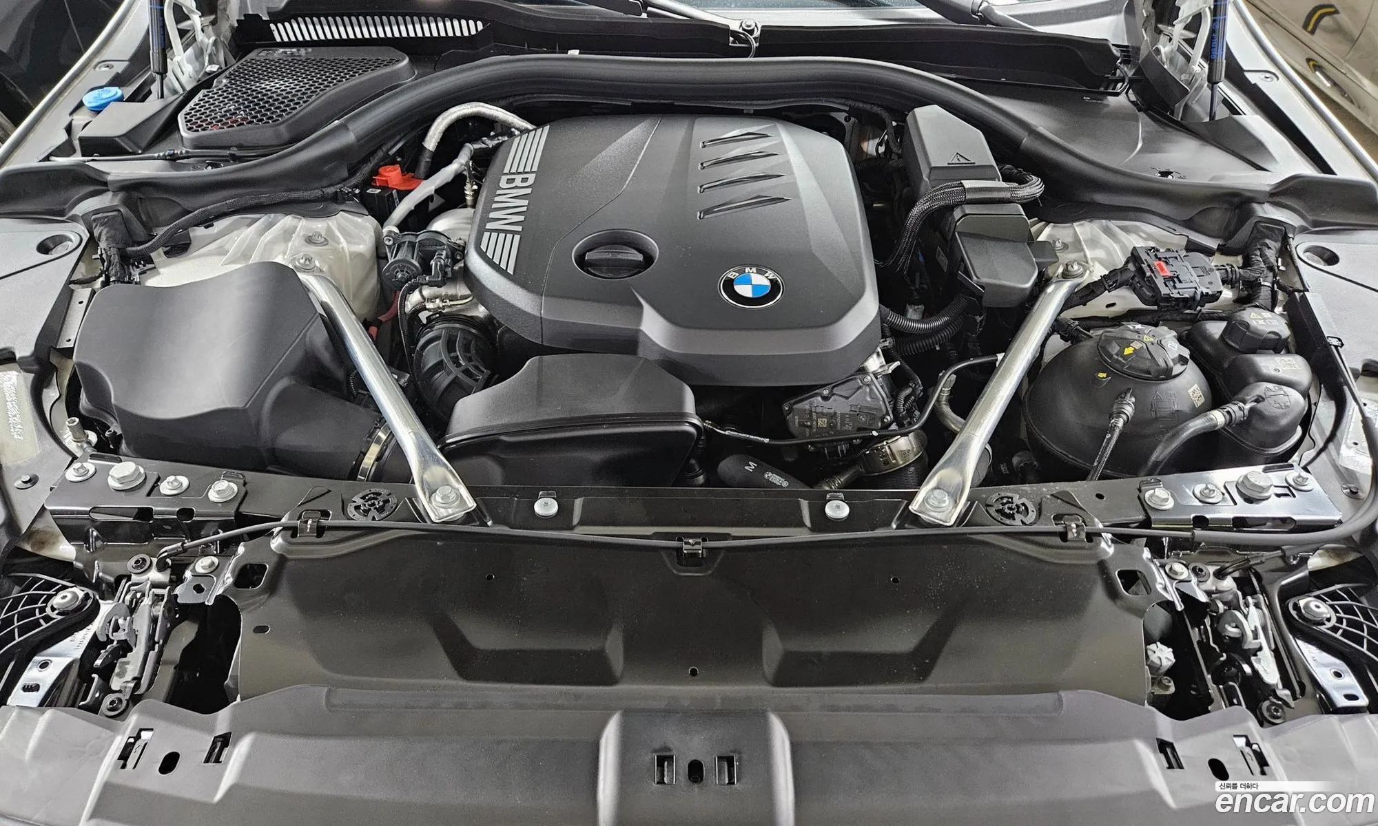 BMW 5 Series 2025 — 11