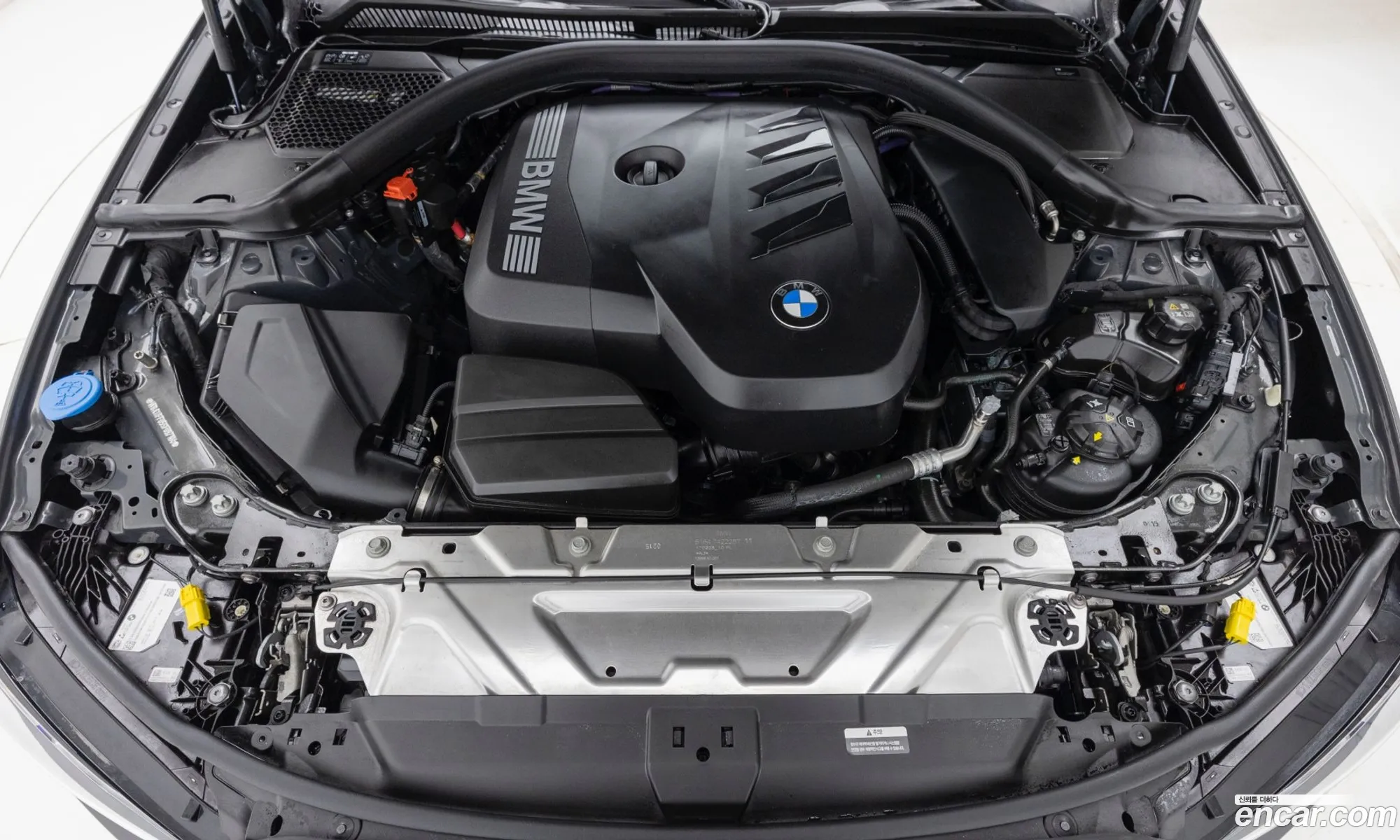 BMW 3 Series 2025 — 18