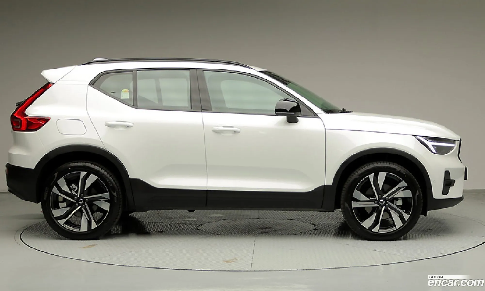 Volvo XC40 2025 — 15