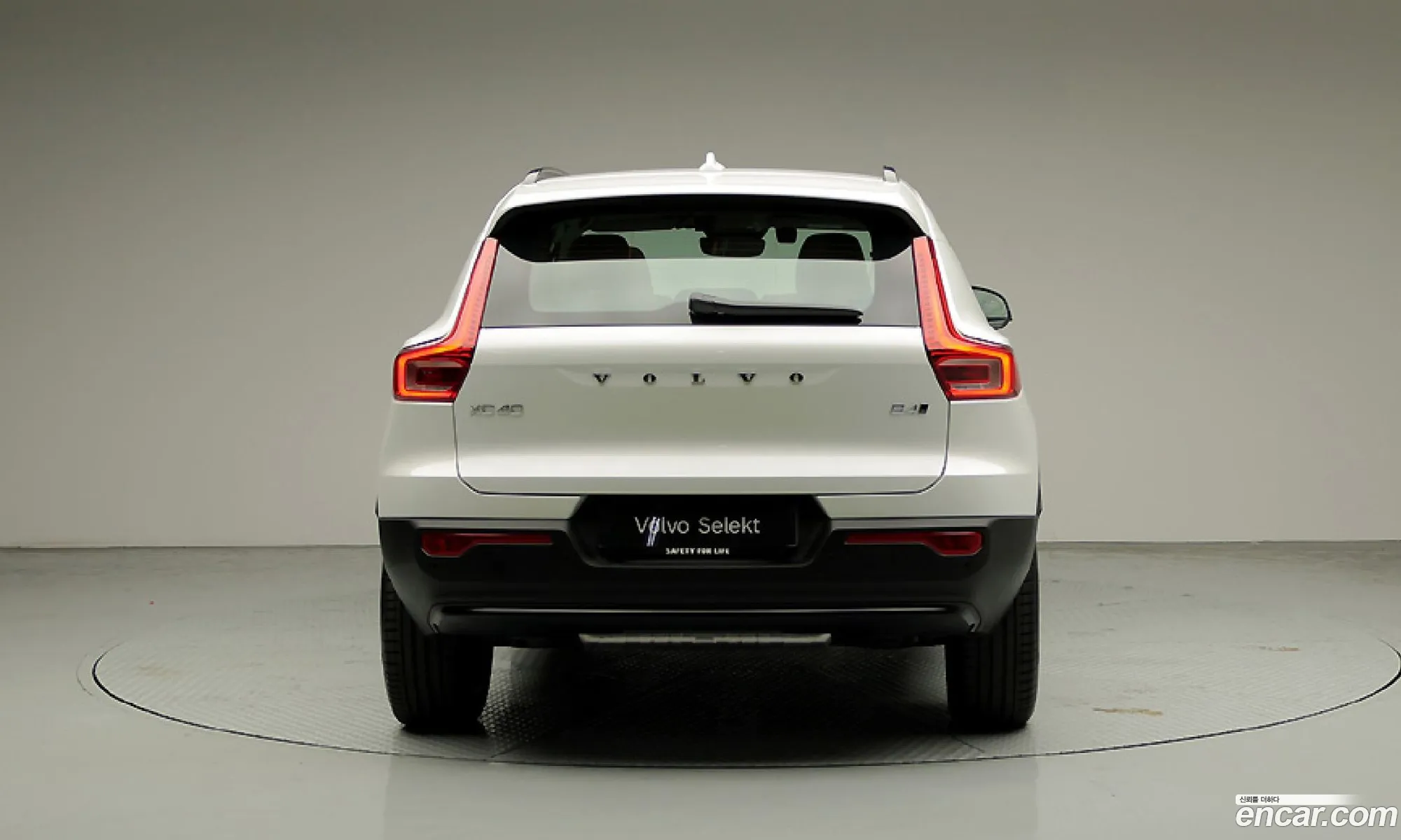 Volvo XC40 2025 — 16