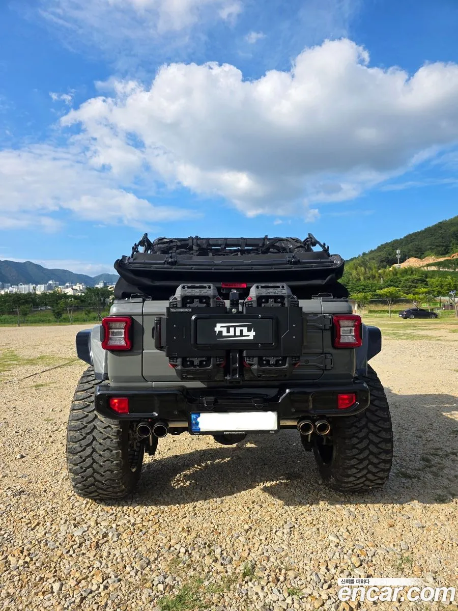 Jeep Wrangler 2021 — 14