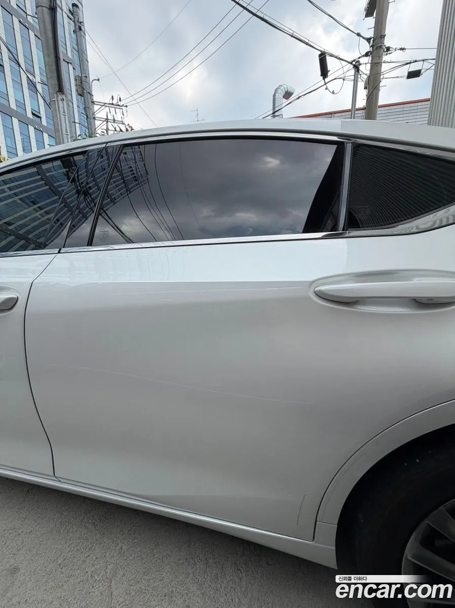 Lexus ES300h 7th Gen 2023 — 7