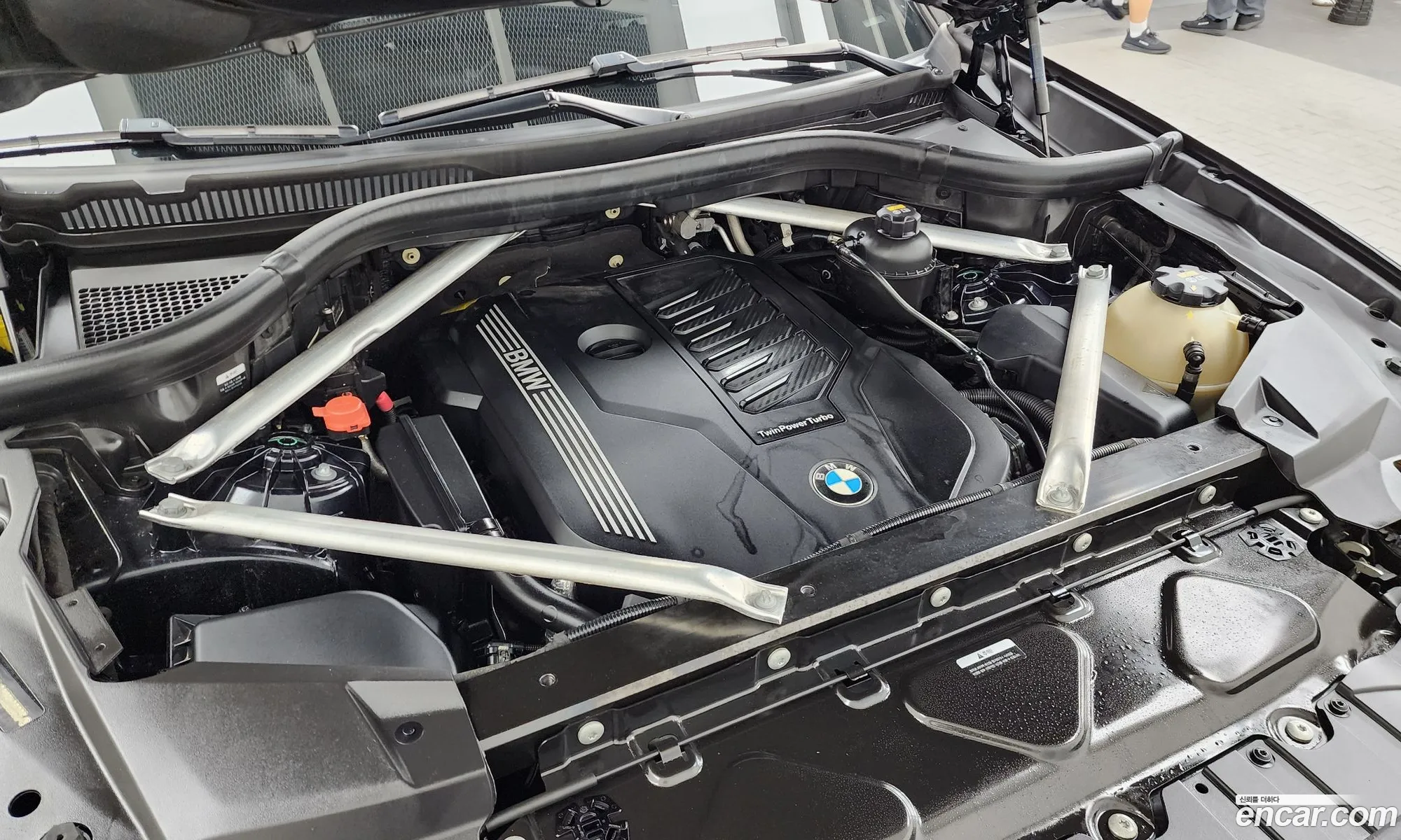BMW X5 2021 WBACR6108N9K00886 — 9