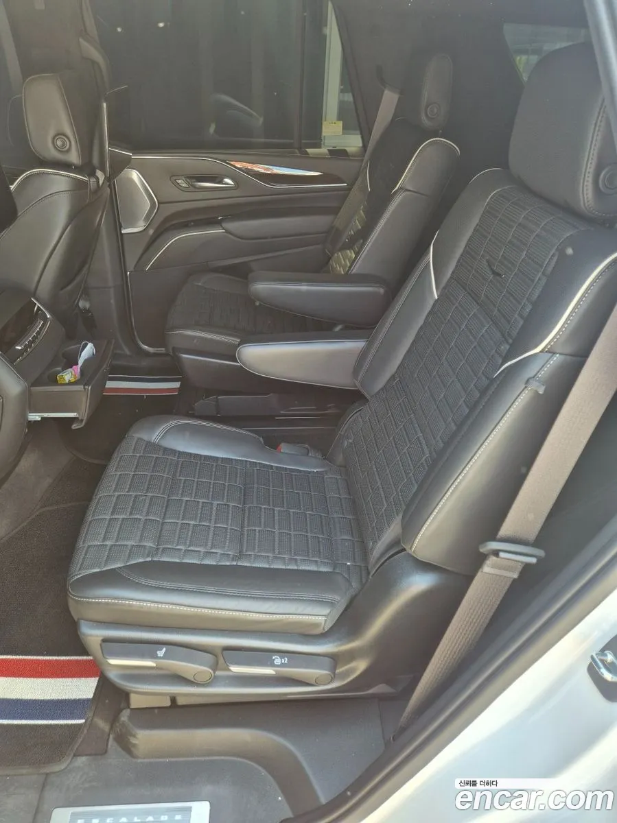 Cadillac Escalade 2023 — 15