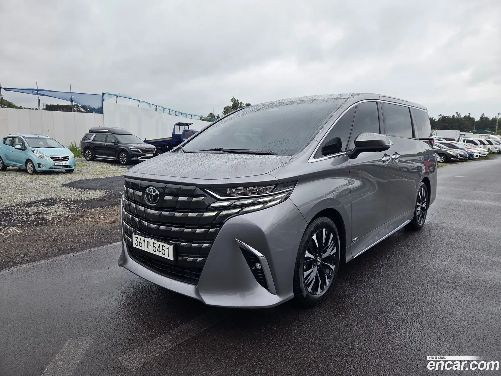 Toyota Alphard 2024 — 19