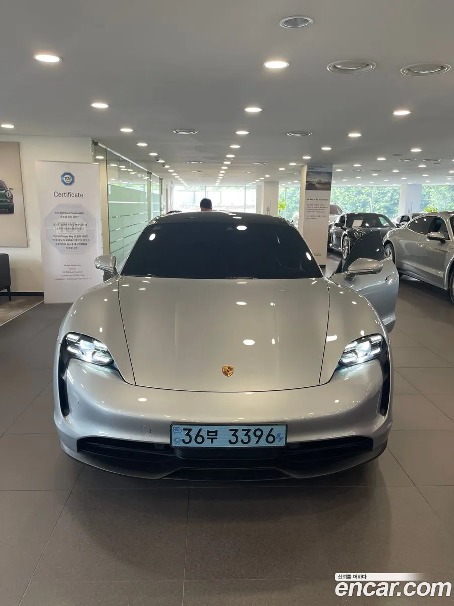 Porsche Taycan 2020 — 3