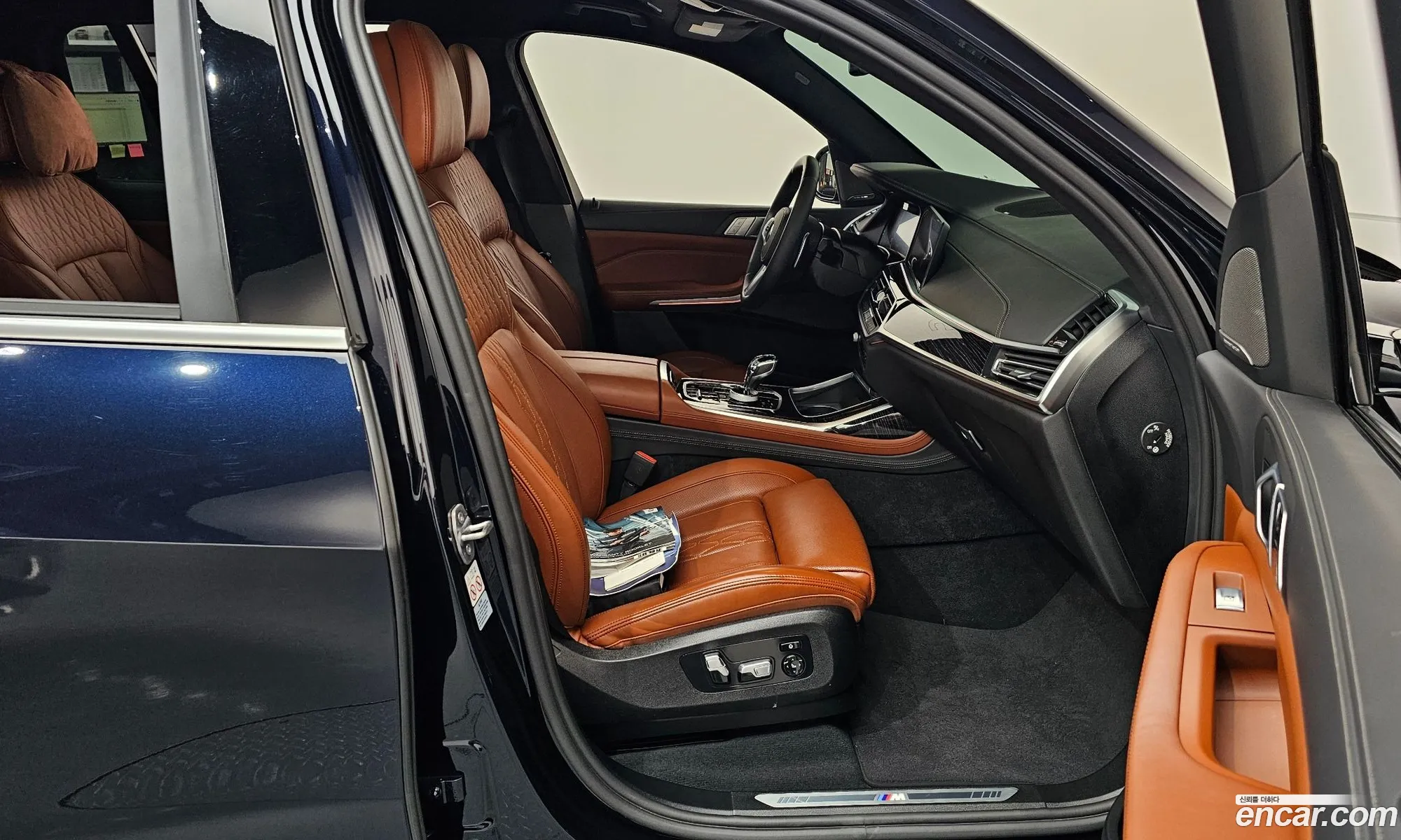 BMW X7 2020 WBACW2108L9C25689 — 28
