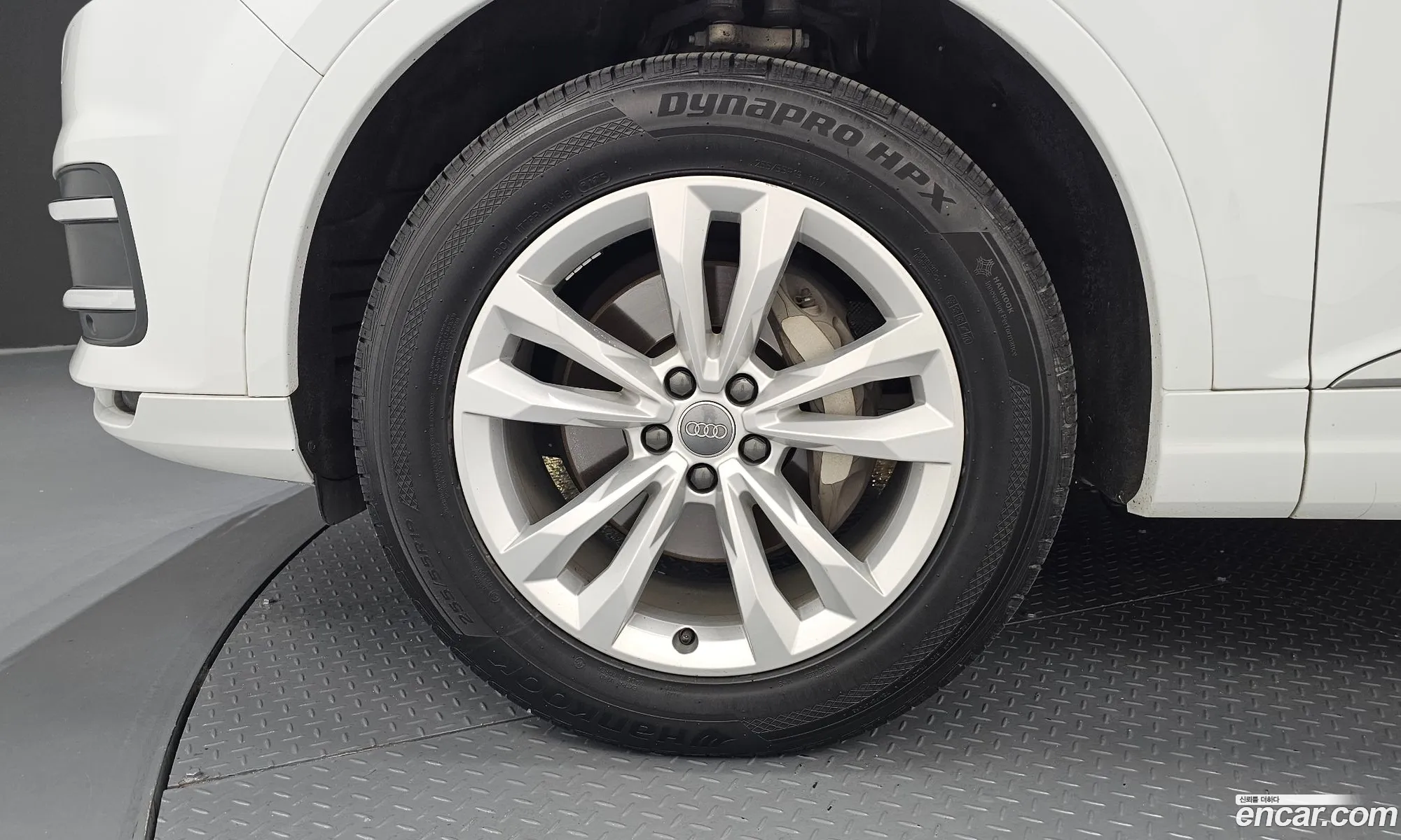 Audi Q7 2019 WAUZZZ4MXKD041405 — 18