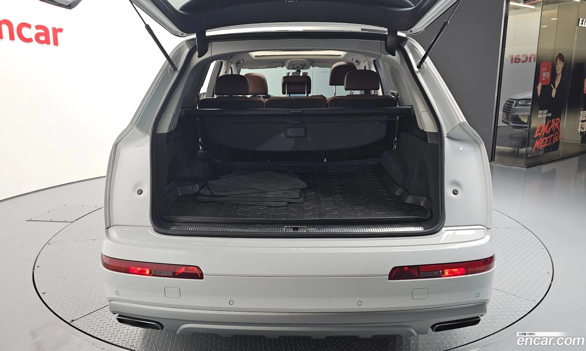 Audi Q7 2019 WAUZZZ4MXKD041405 — 13