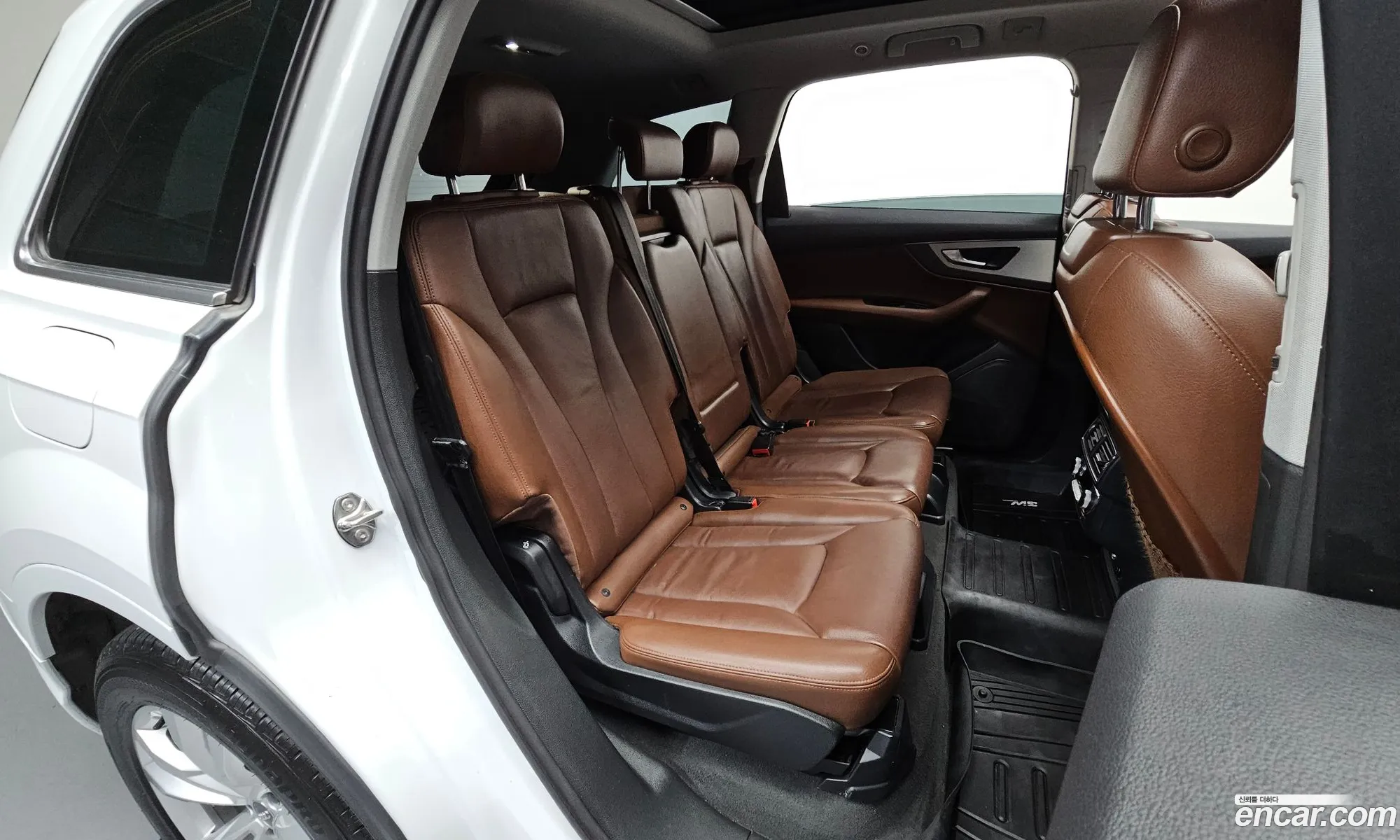 Audi Q7 2019 WAUZZZ4MXKD041405 — 17