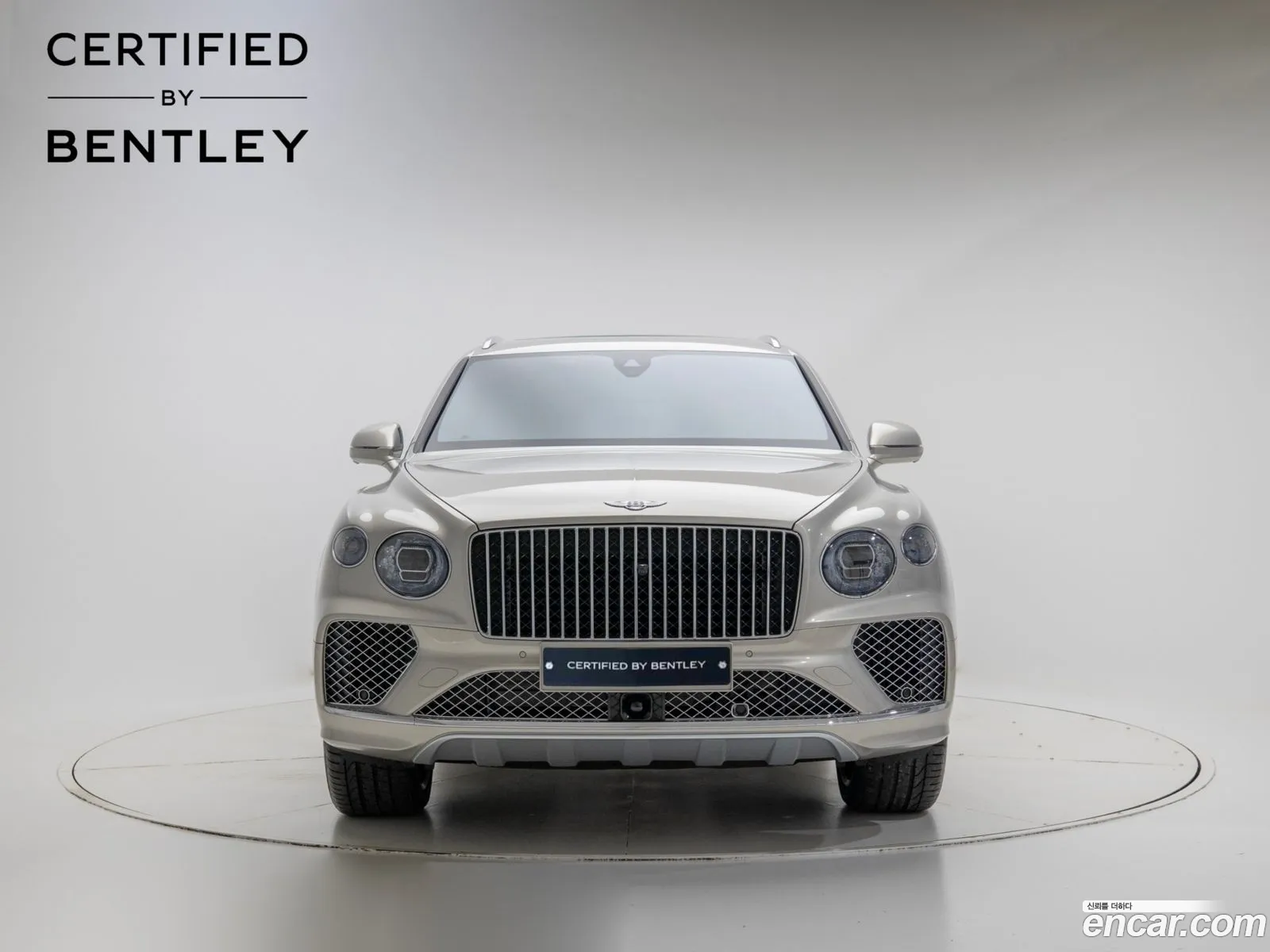 Bentley Bentayga 2024 — 18