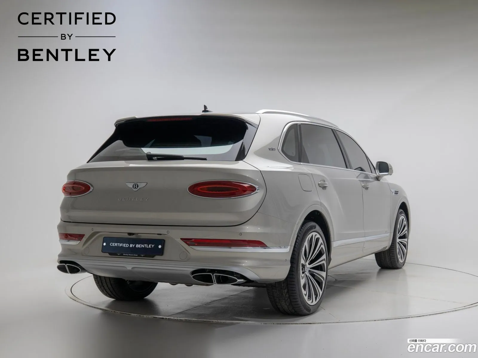 Bentley Bentayga 2024 — 19