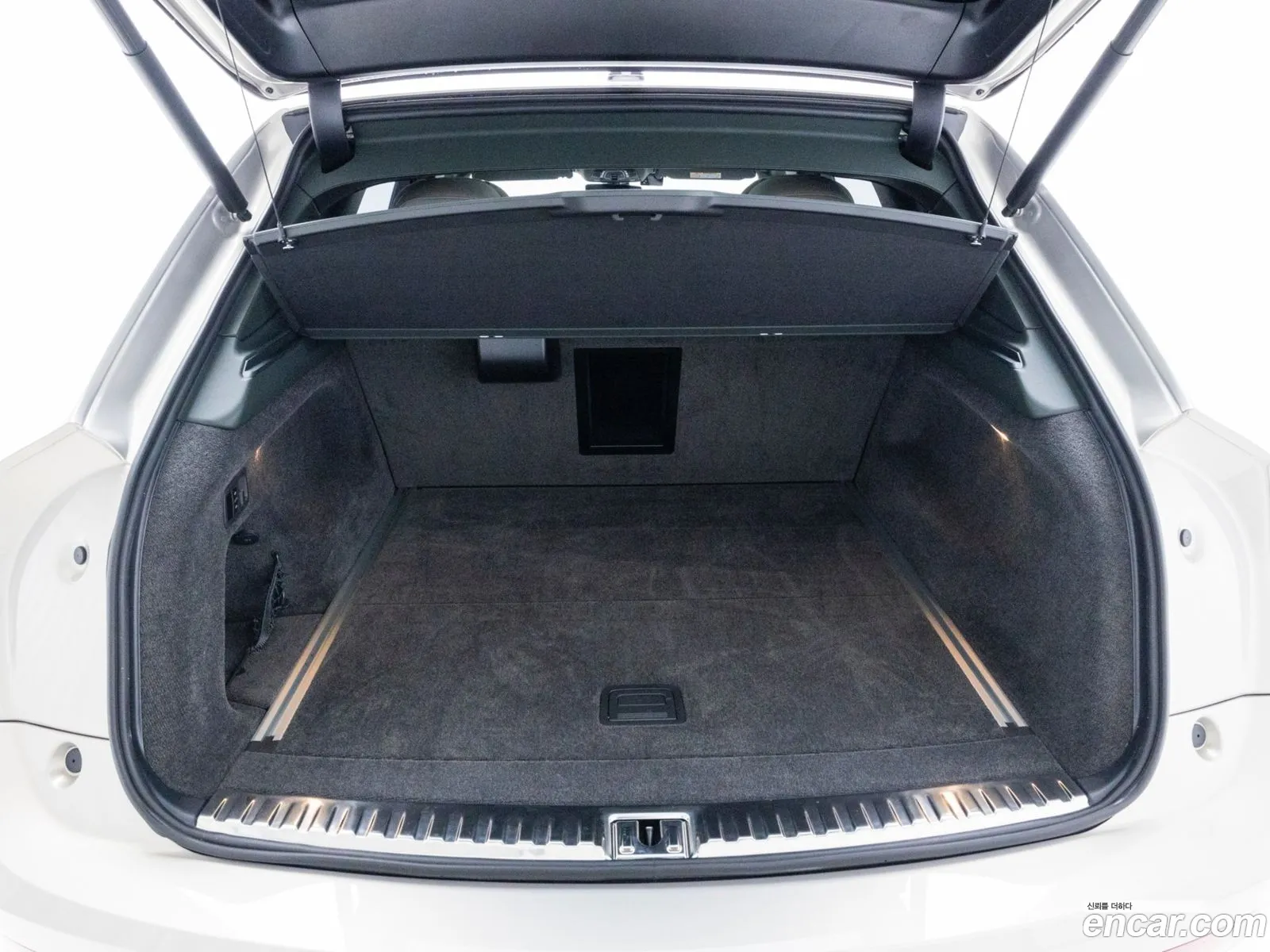 Bentley Bentayga 2024 — 8