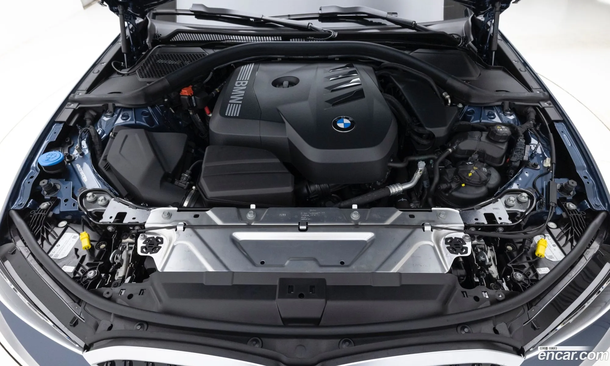 BMW 3 Series 2025 — 9