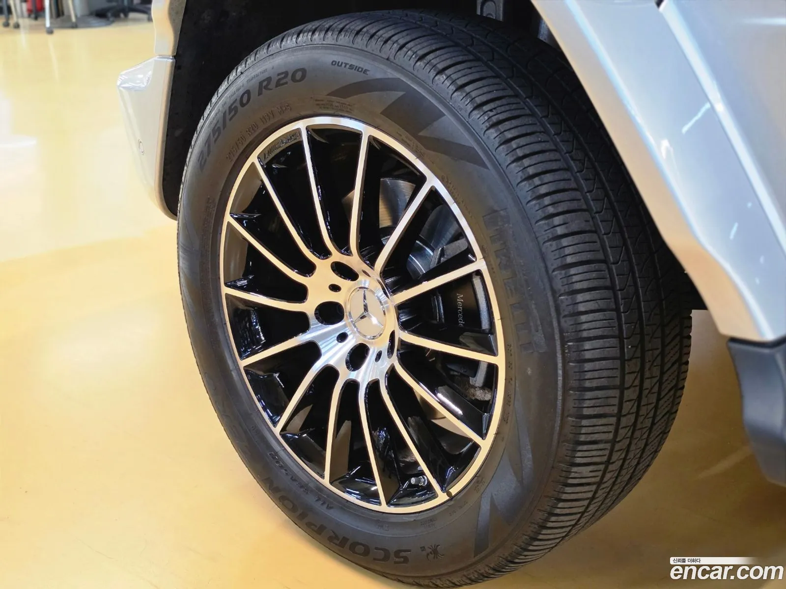 Mercedes-Benz G-Class W463b 2023 — 10
