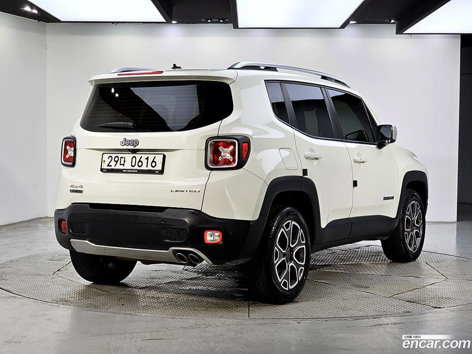 Jeep Renegade 2015 — 18