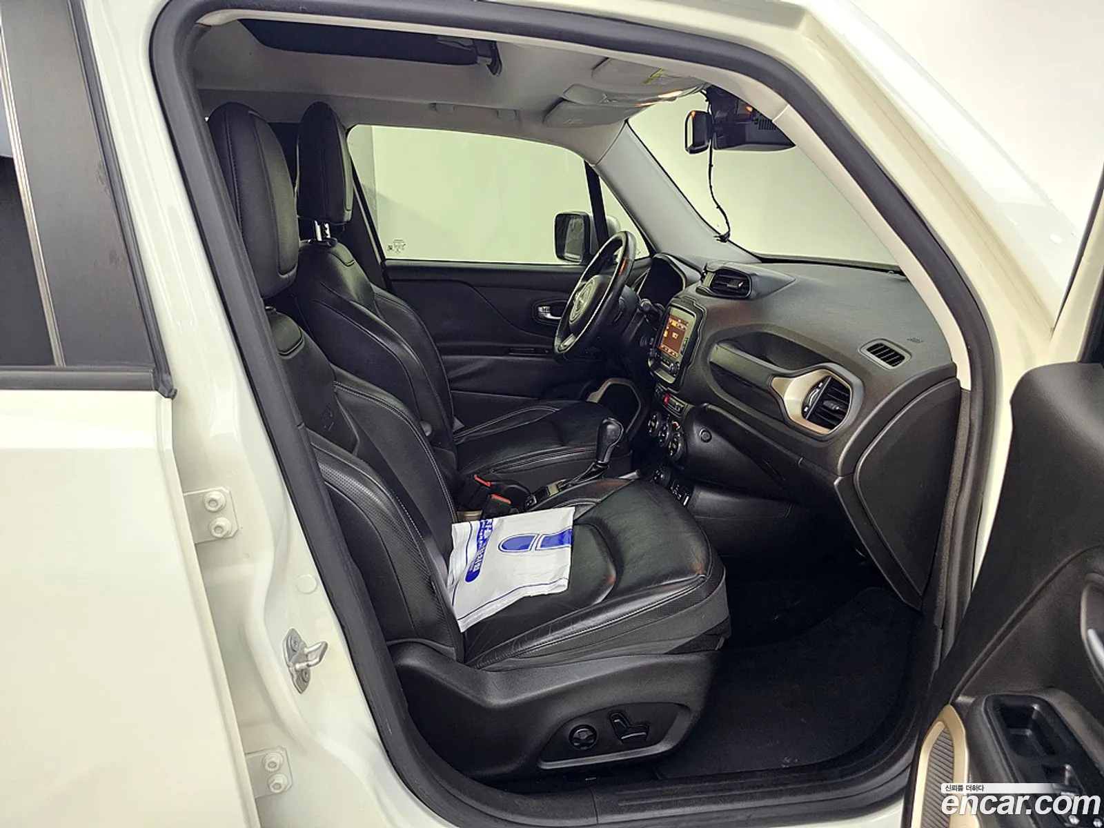 Jeep Renegade 2015 — 10
