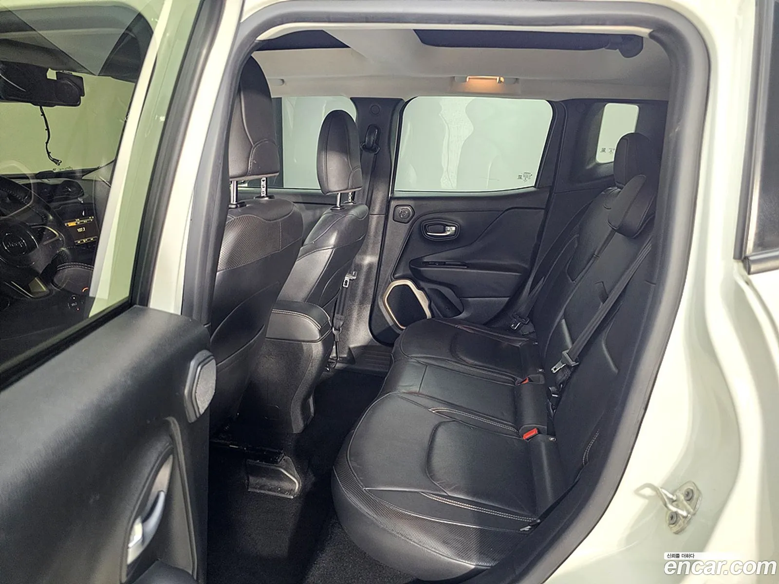 Jeep Renegade 2015 — 13