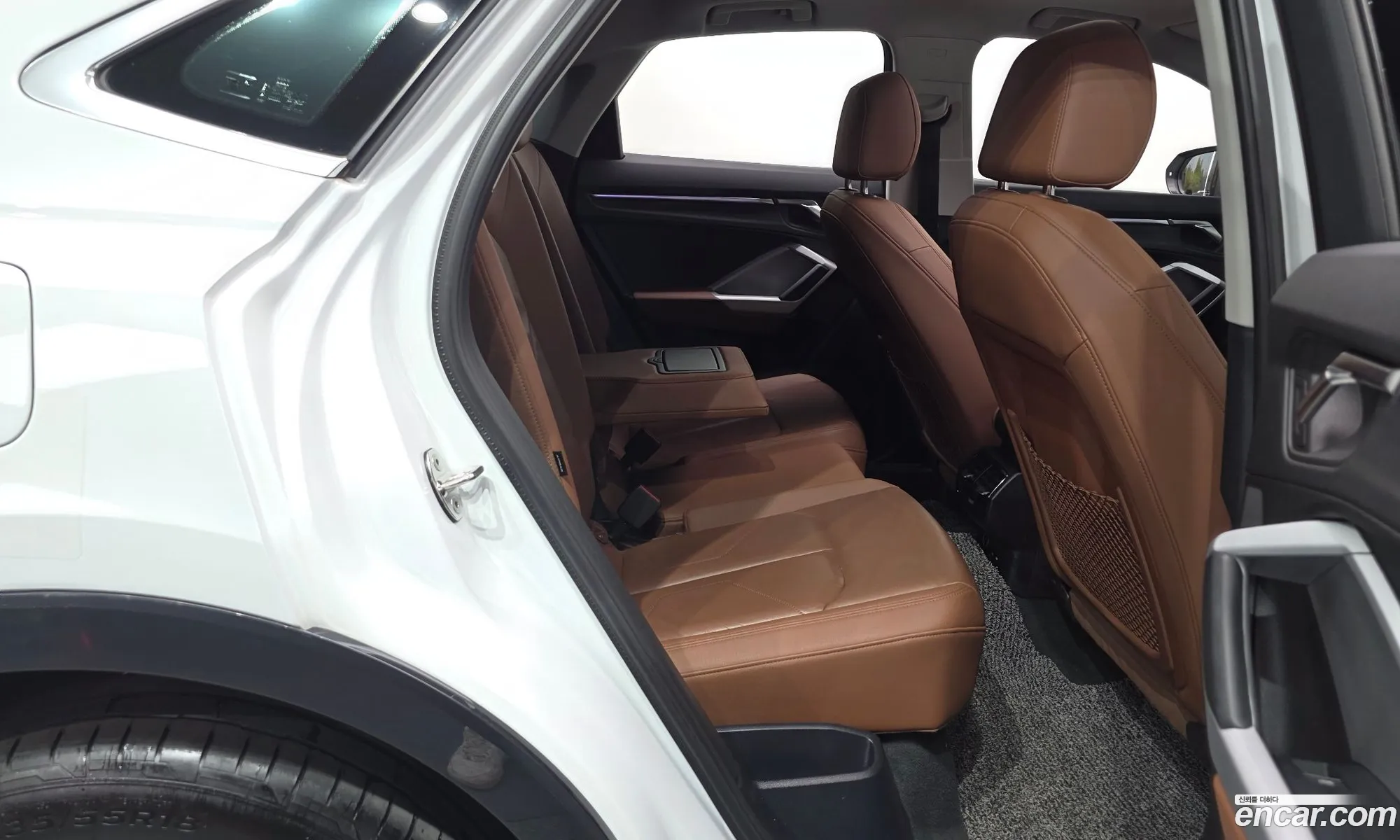 Audi Q3 2023 WAUZZZF37P1054156 — 9