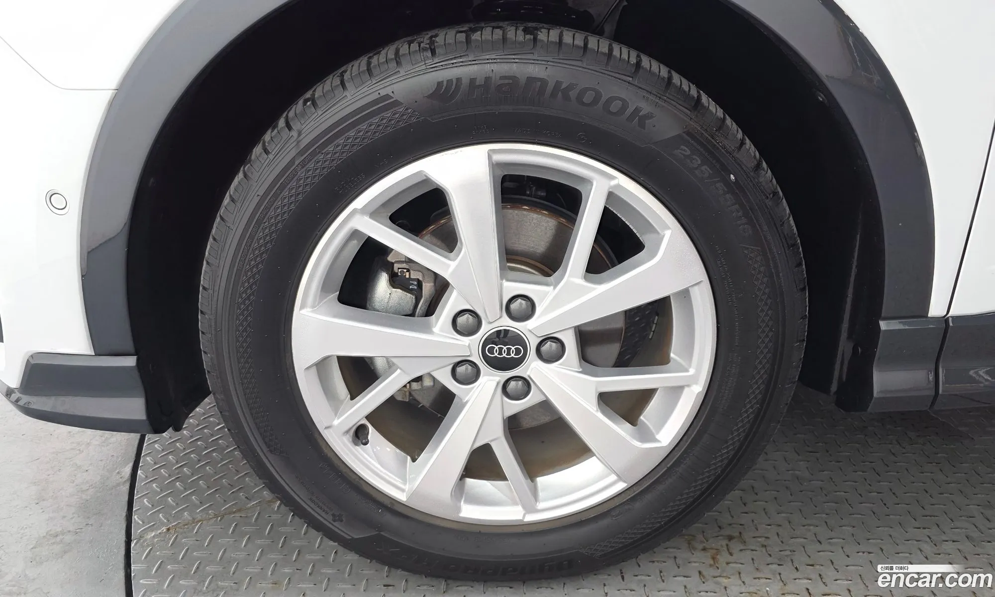 Audi Q3 2023 WAUZZZF37P1054156 — 2