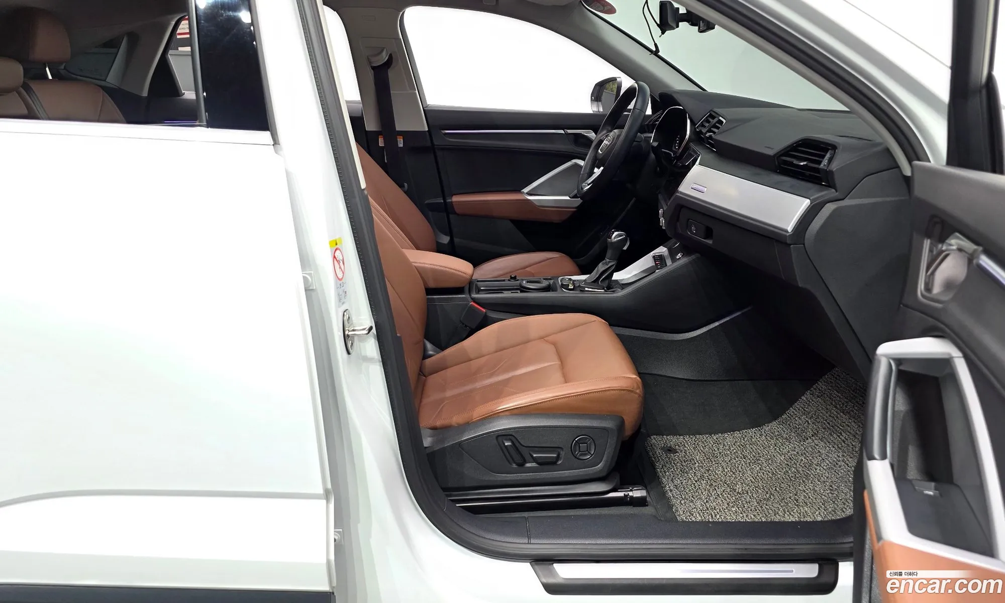 Audi Q3 2023 WAUZZZF37P1054156 — 16