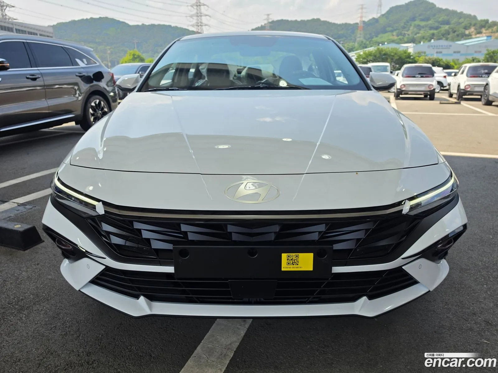 Hyundai Elantra 2026 — 2
