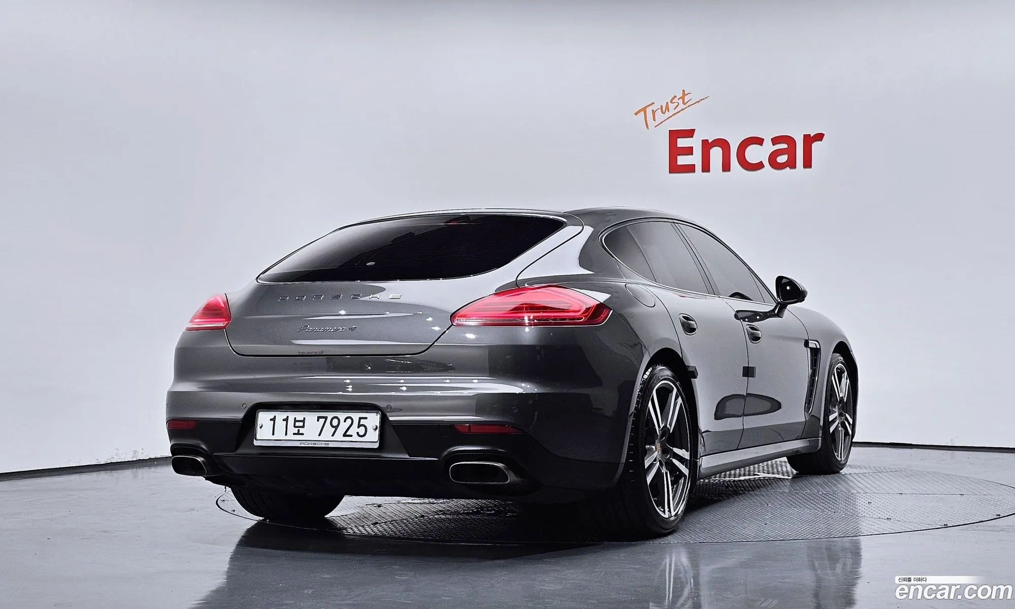 Porsche Panamera 2015 — 15