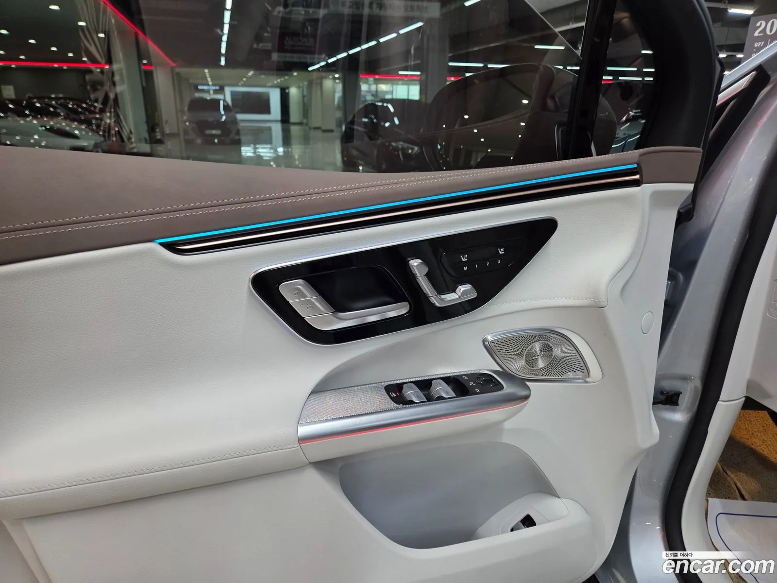 Mercedes-Benz EQE SUV X294 2023 — 8