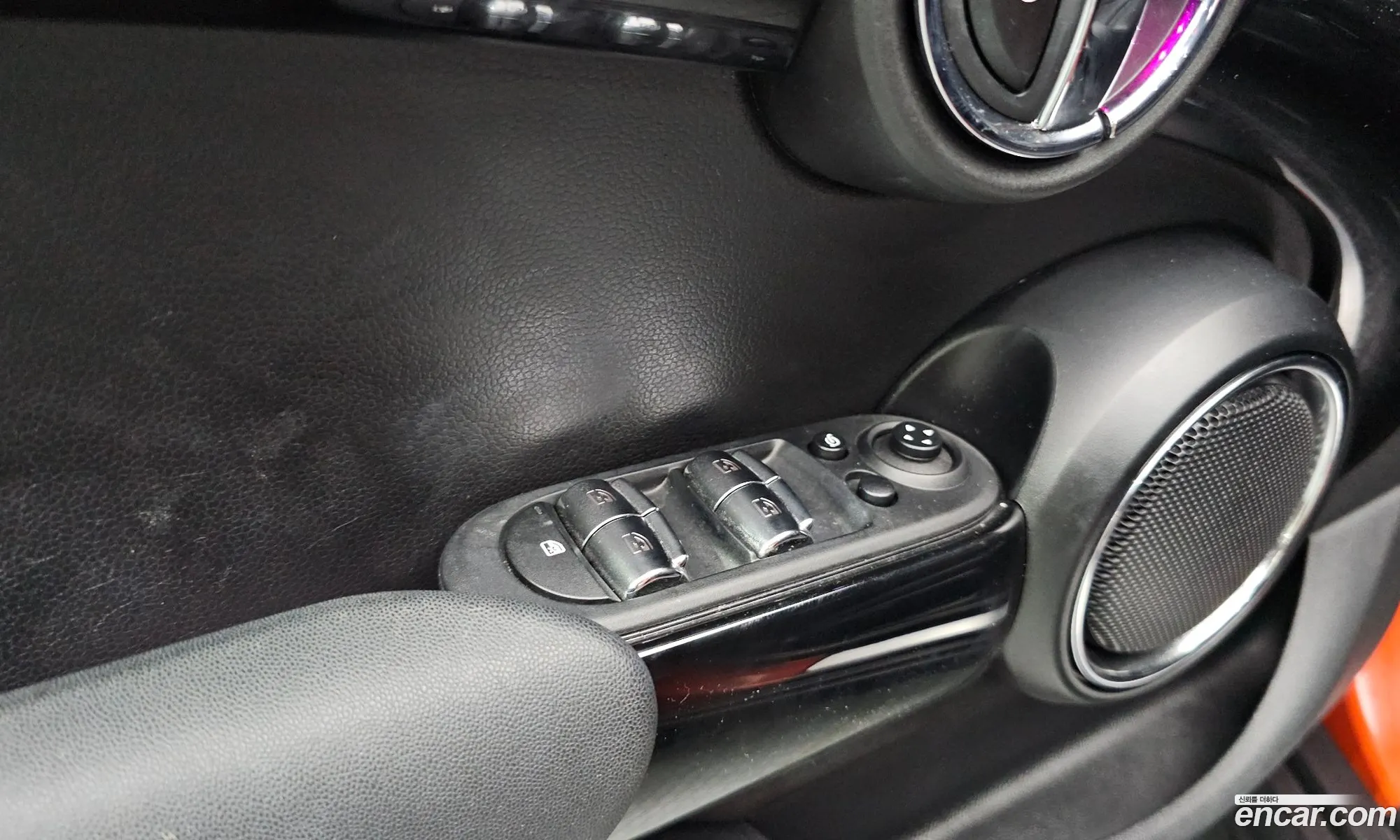 Mini Cooper 2020 WMWXV7100L2L63363 — 28