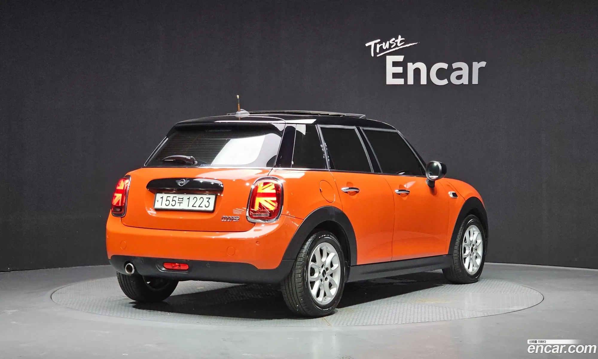 Mini Cooper 2020 WMWXV7100L2L63363 — 29