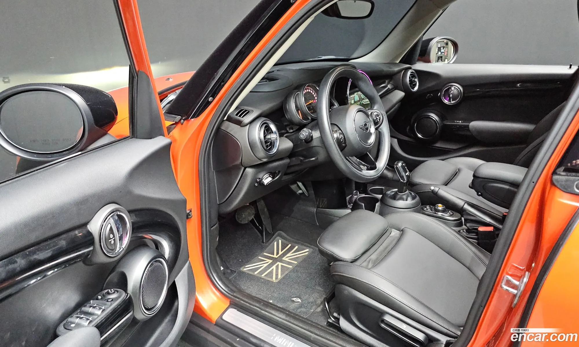 Mini Cooper 2020 WMWXV7100L2L63363 — 24