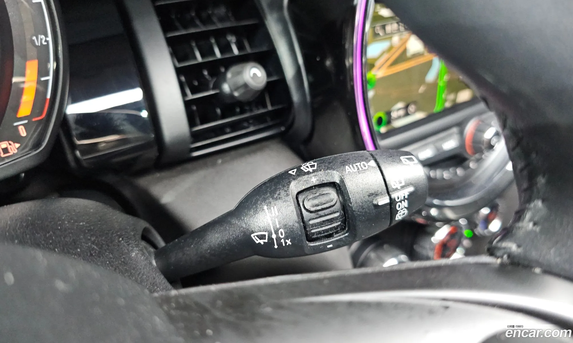 Mini Cooper 2020 WMWXV7100L2L63363 — 7