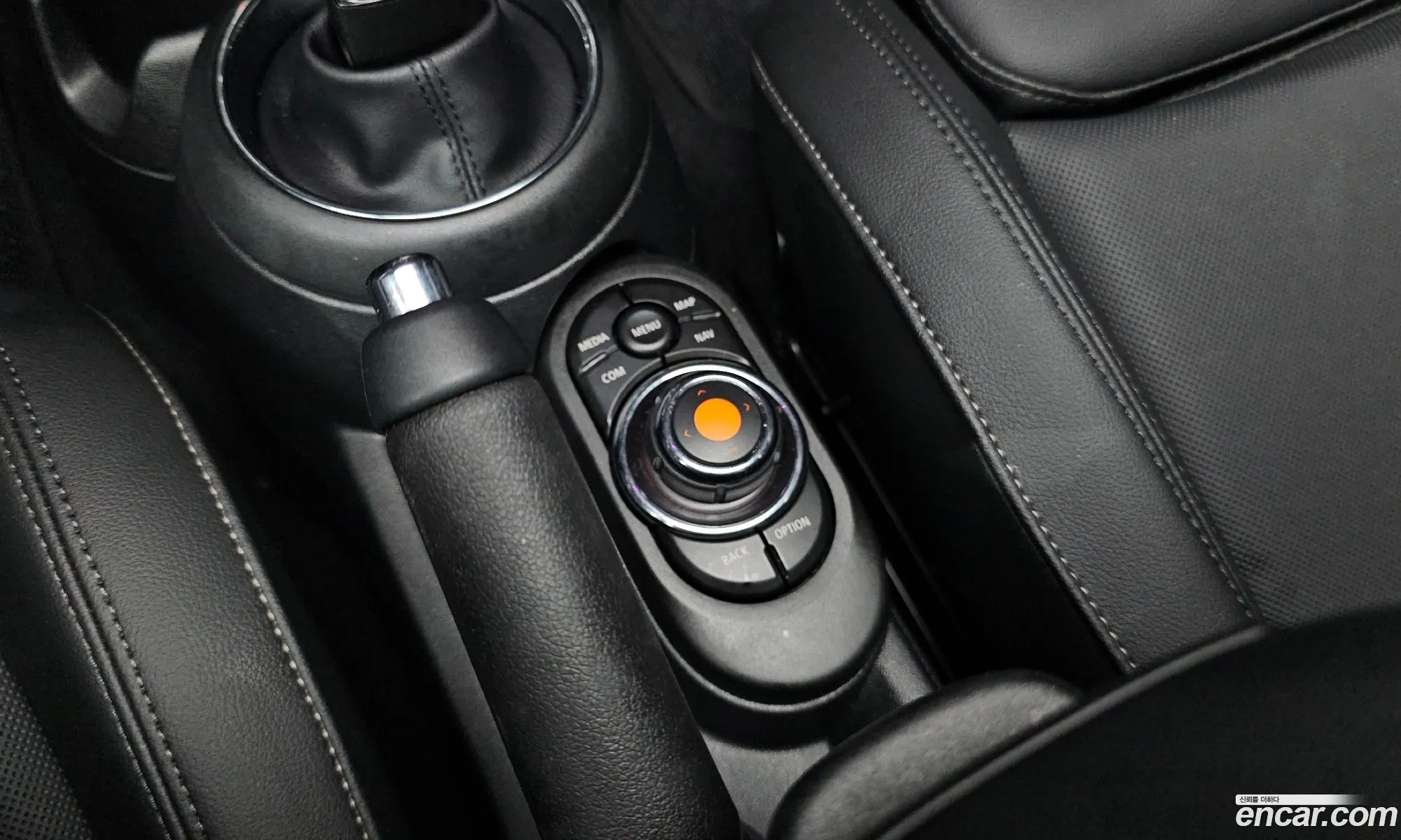 Mini Cooper 2020 WMWXV7100L2L63363 — 8