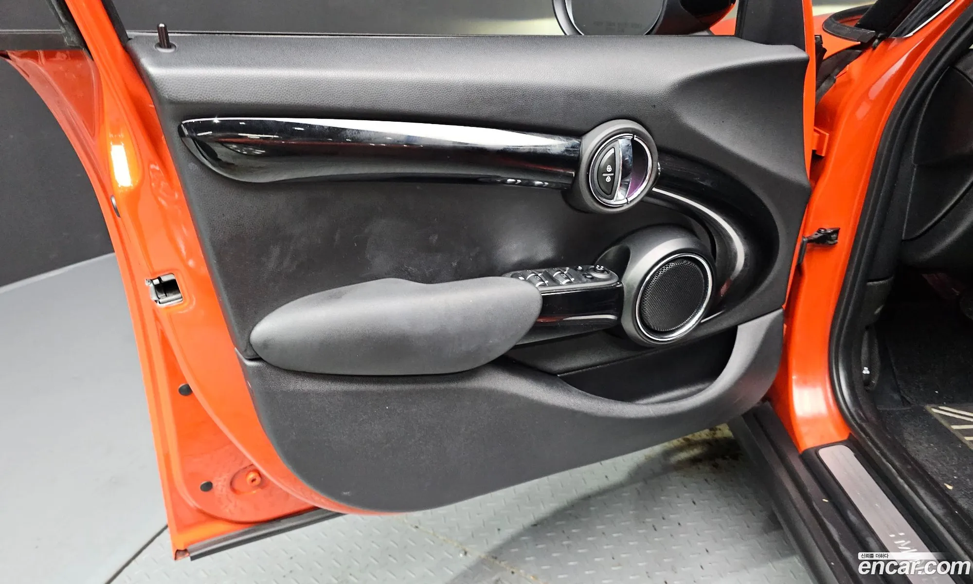Mini Cooper 2020 WMWXV7100L2L63363 — 10