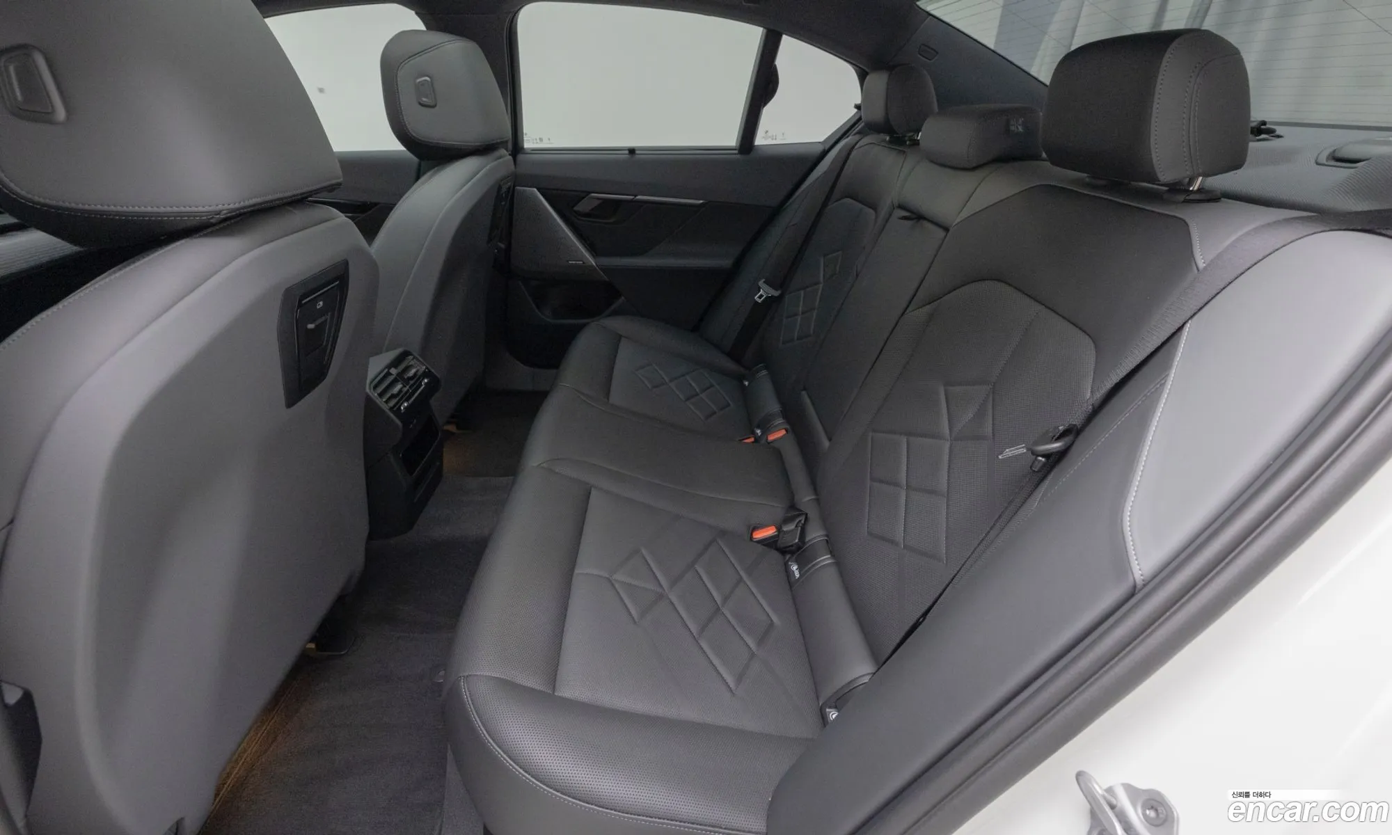 BMW 5 Series 2026 — 11