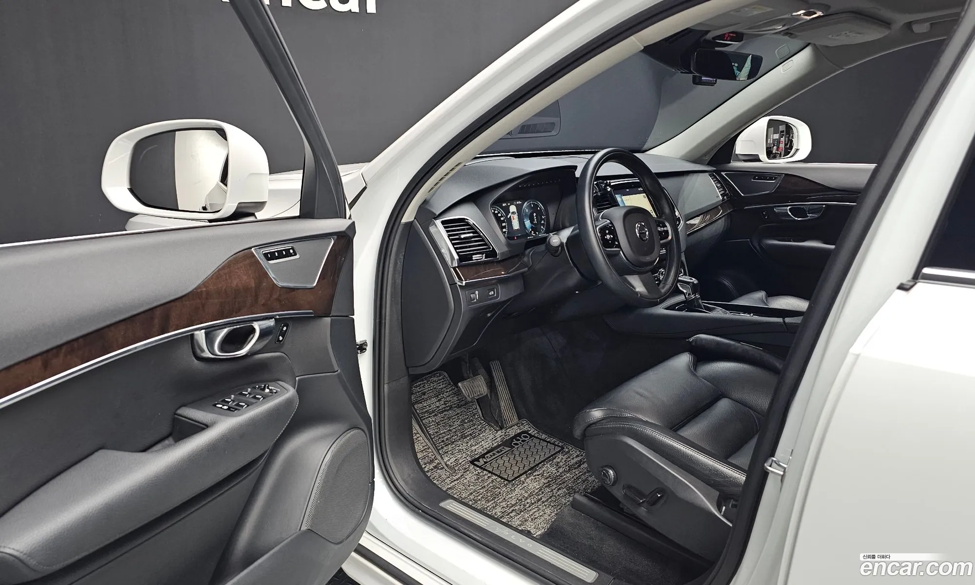 Volvo XC90 2016 YV1LF68BCH1107837 — 20