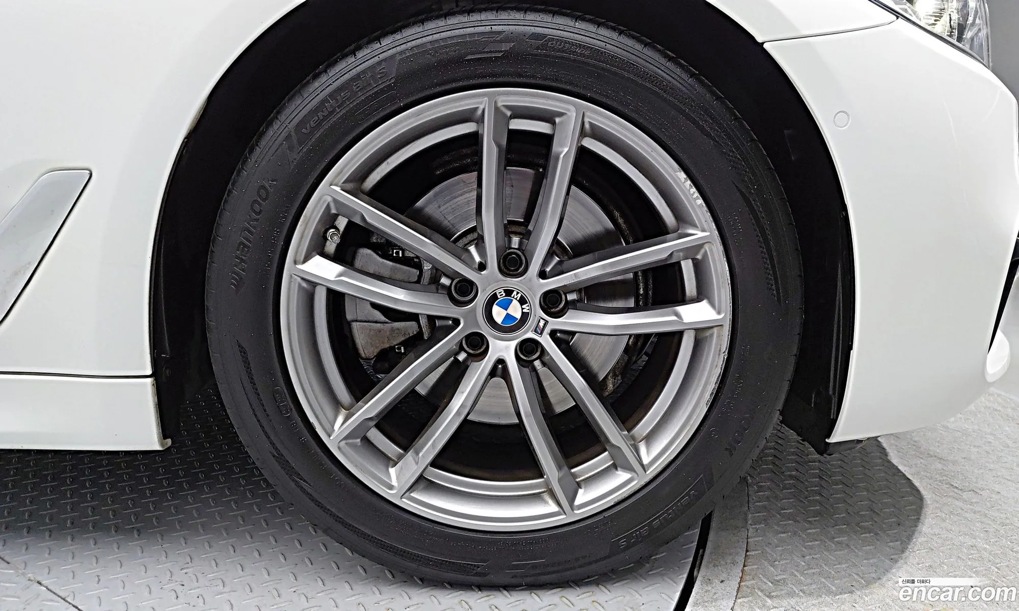 BMW 5 Series 2020 — 2