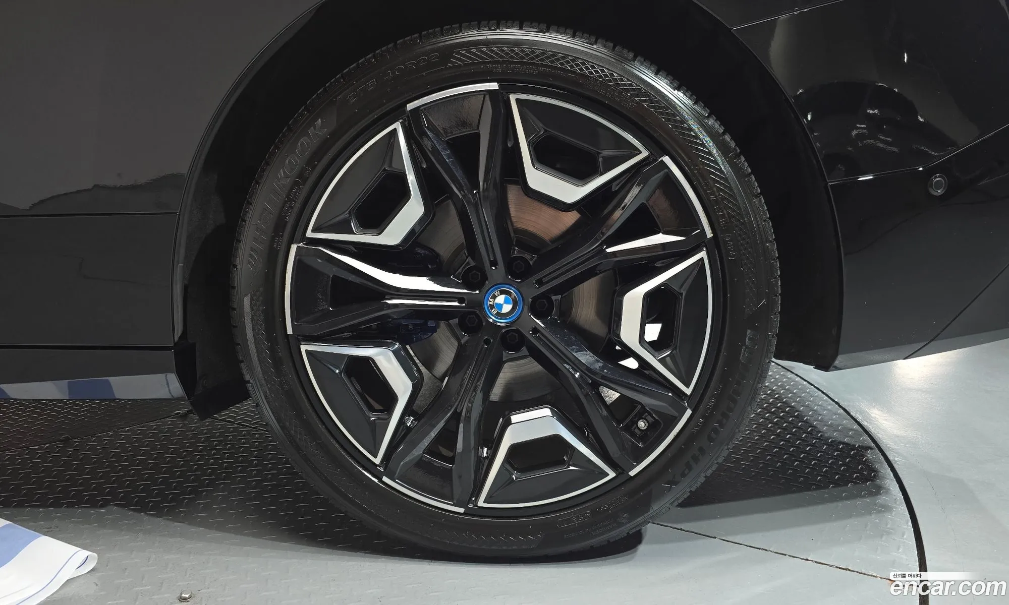 BMW iX 2022 WBY21CF07PCL61733 — 25