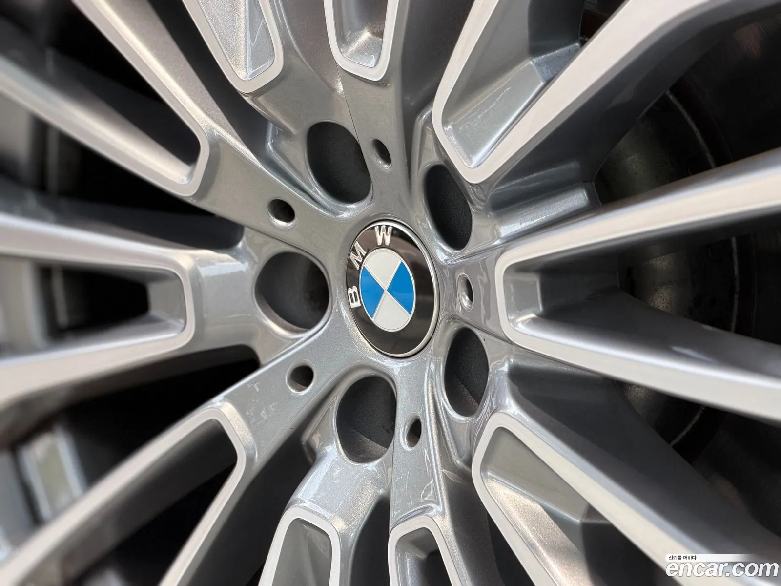 BMW X7 2024 — 16