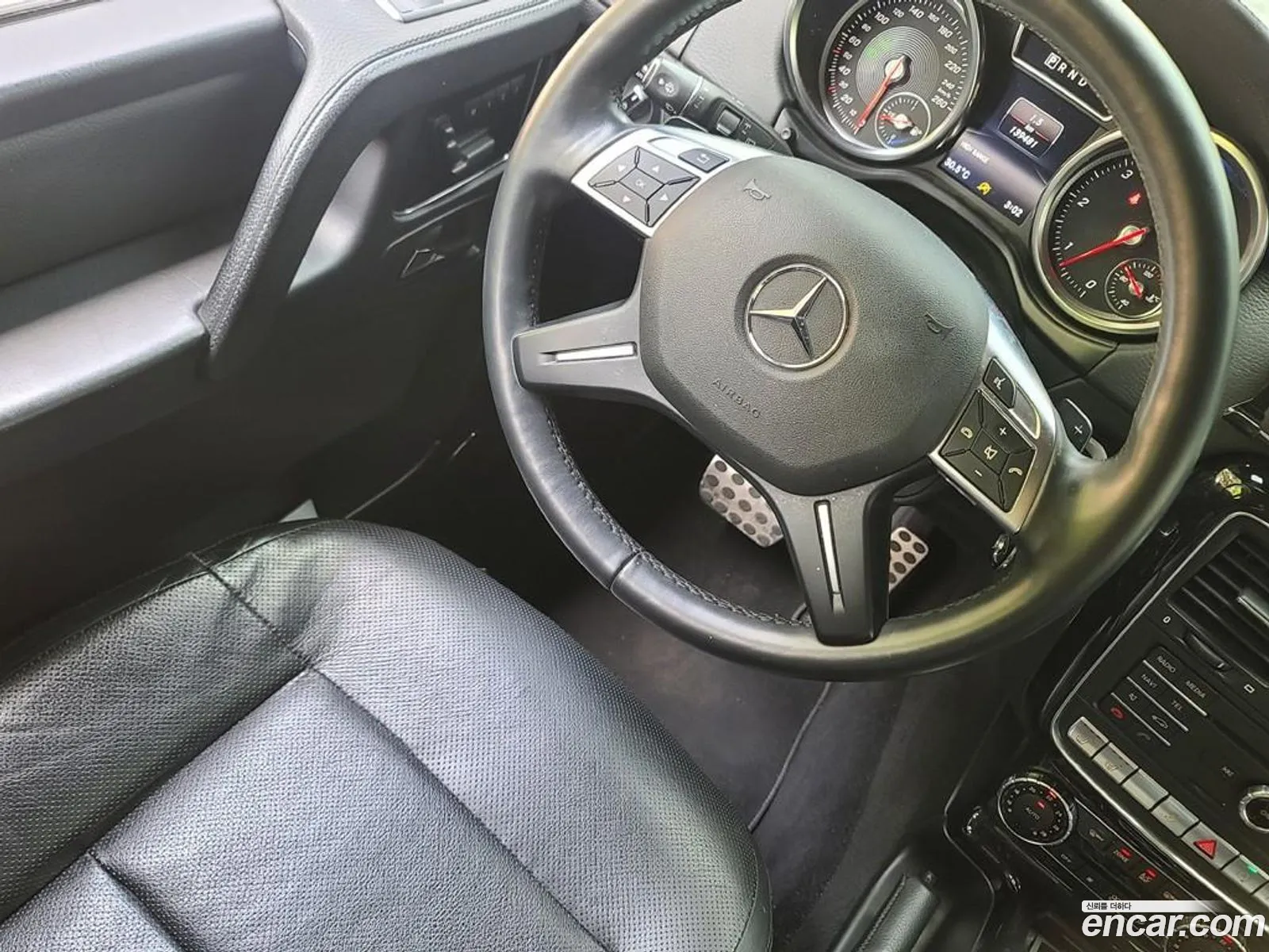 Mercedes-Benz G-Class W463 2017 — 15