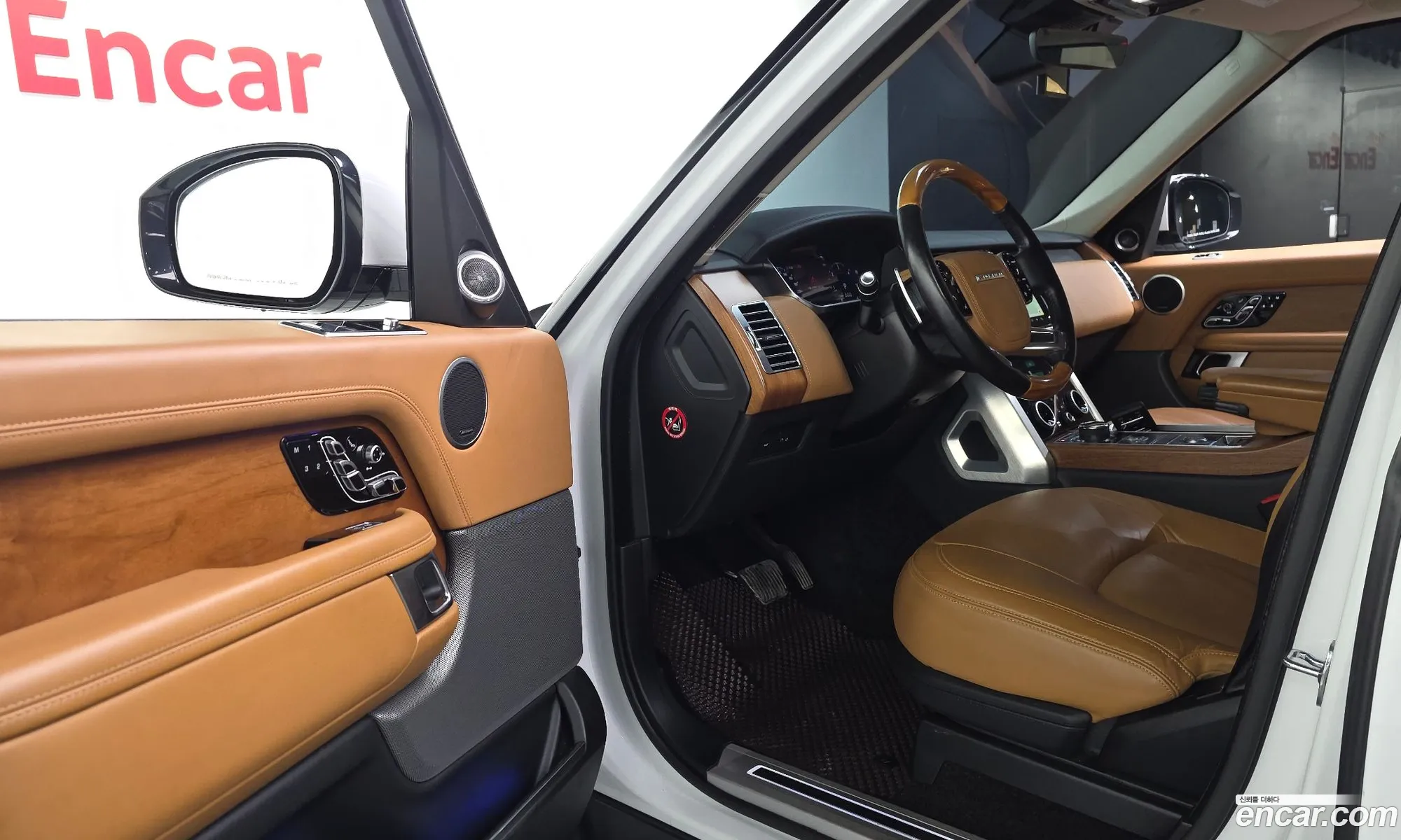 Land Rover Range Rover 2020 — 27