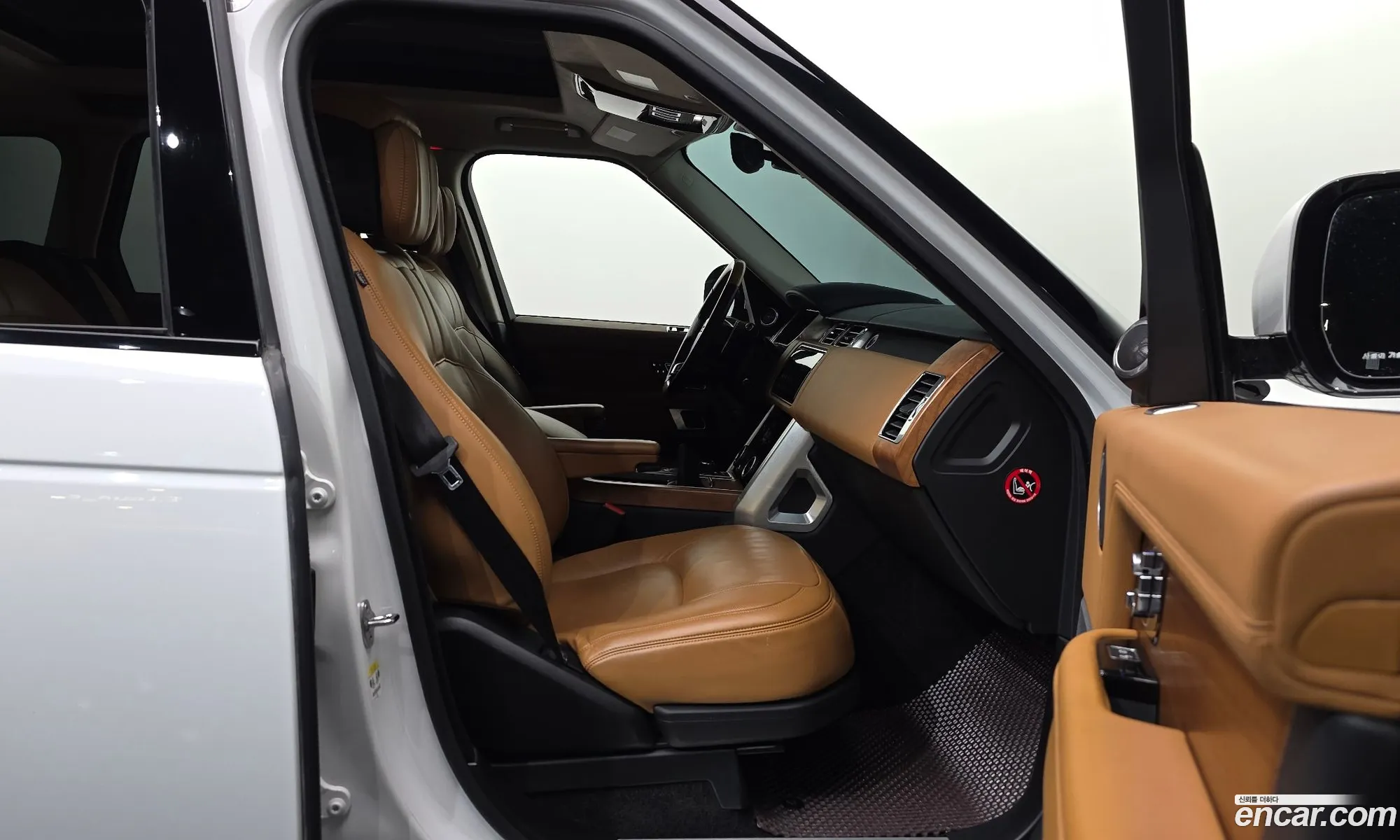 Land Rover Range Rover 2020 — 16