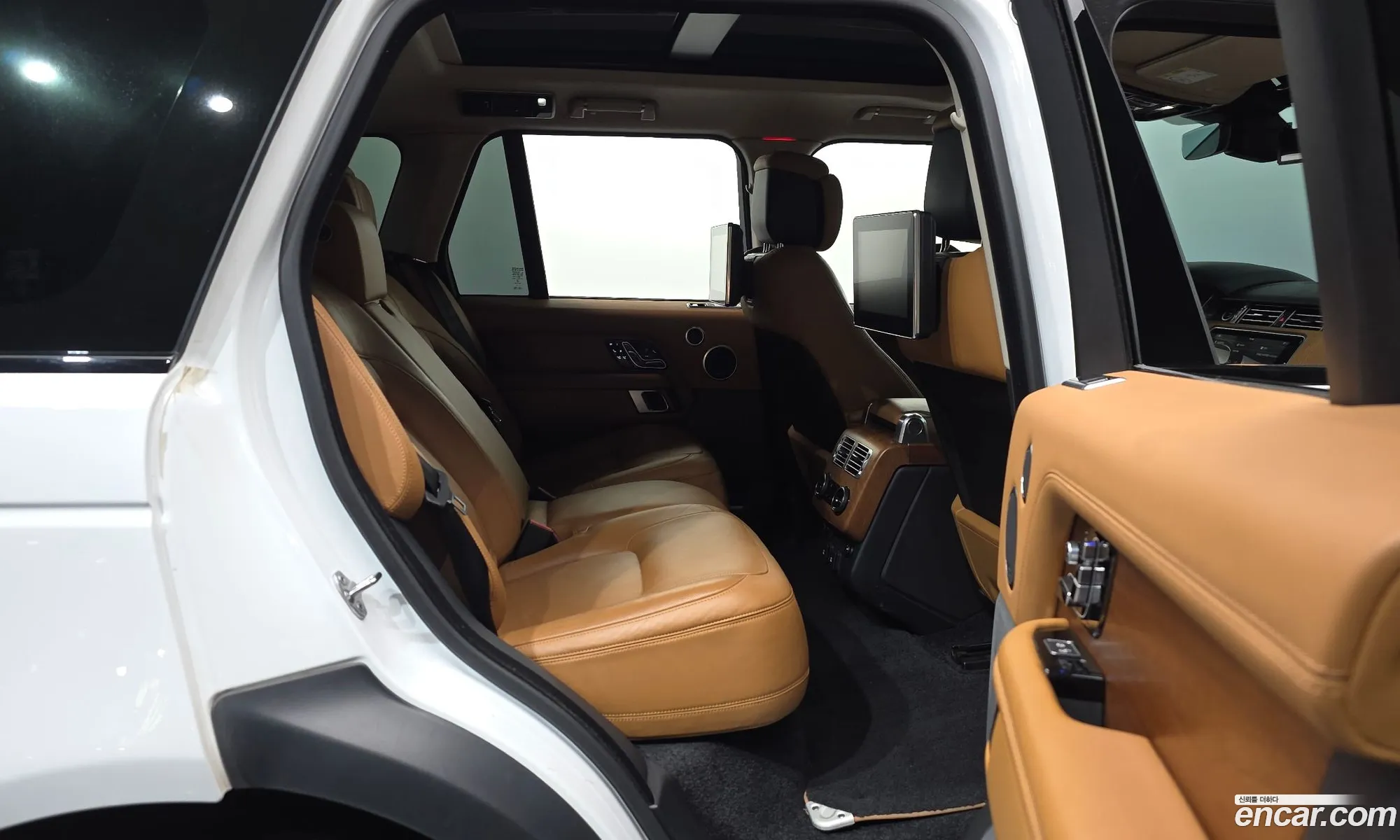 Land Rover Range Rover 2020 — 34