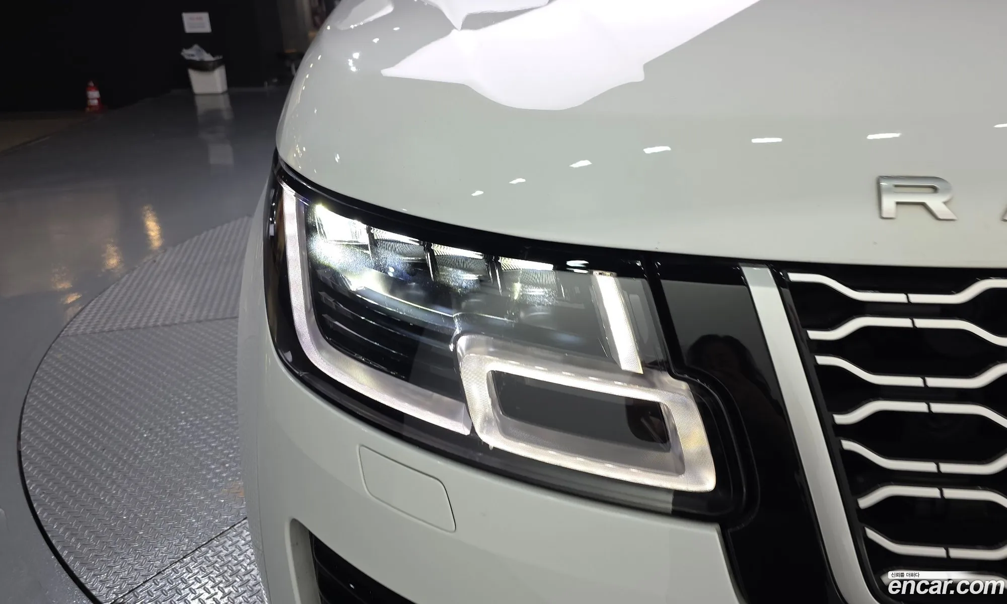 Land Rover Range Rover 2020 — 22