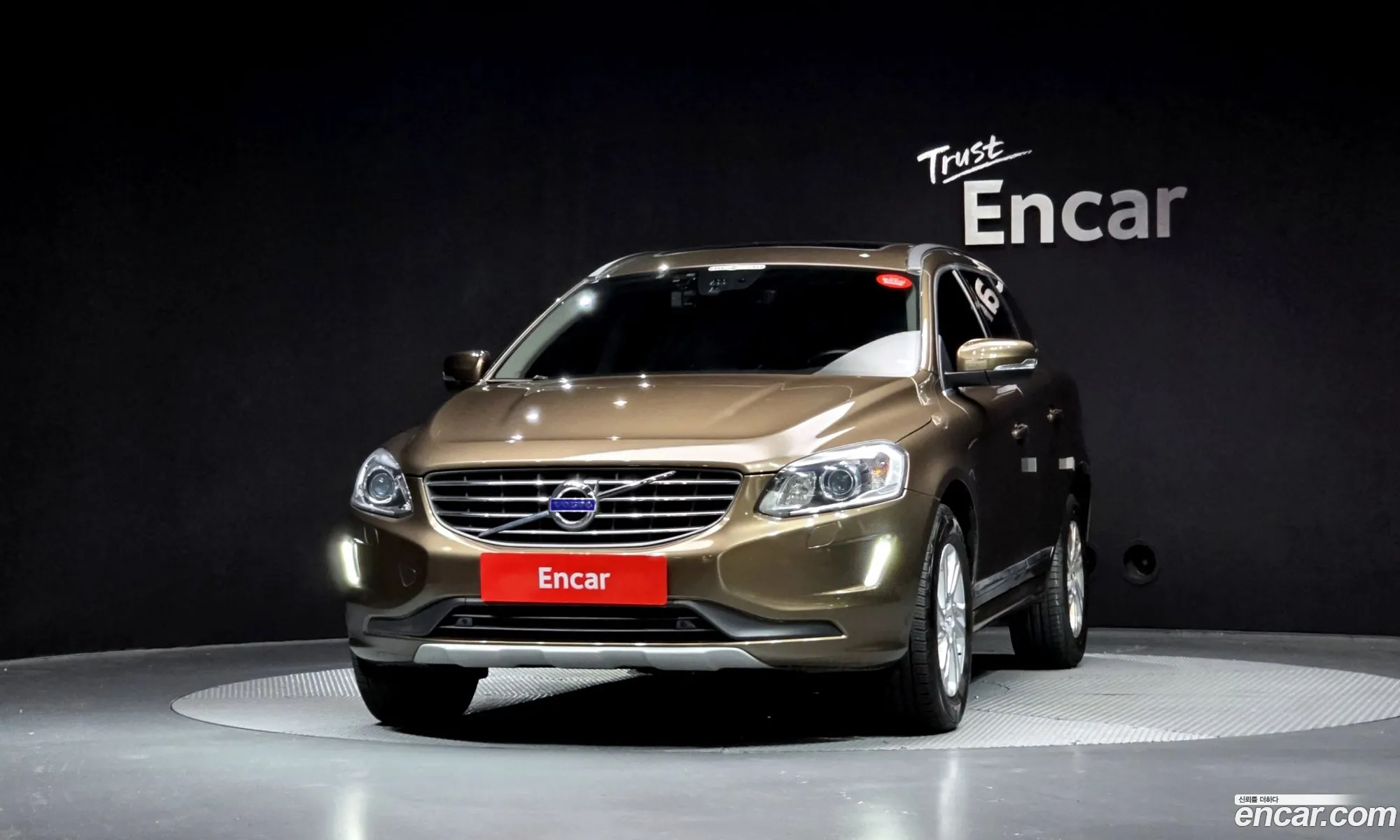 Volvo XC60 2016 YV1DZARBDG2879053 — 12