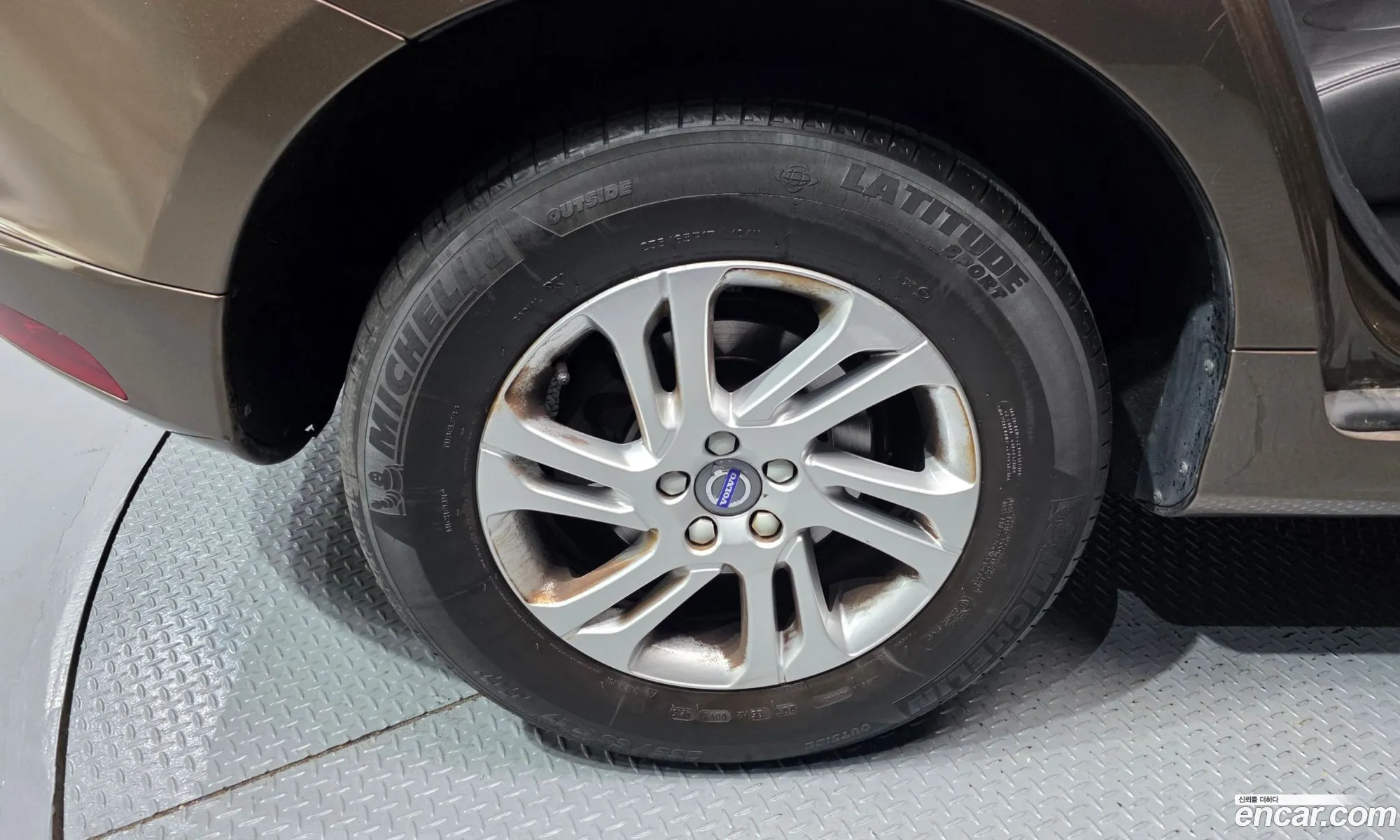 Volvo XC60 2016 YV1DZARBDG2879053 — 4