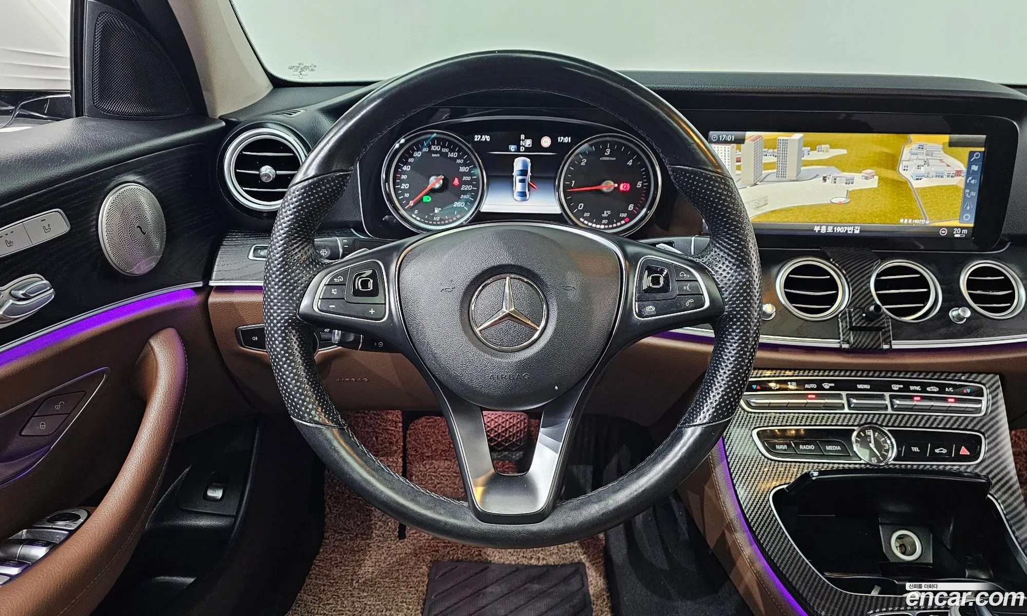 Mercedes-Benz E-Class W213 2016 — 11